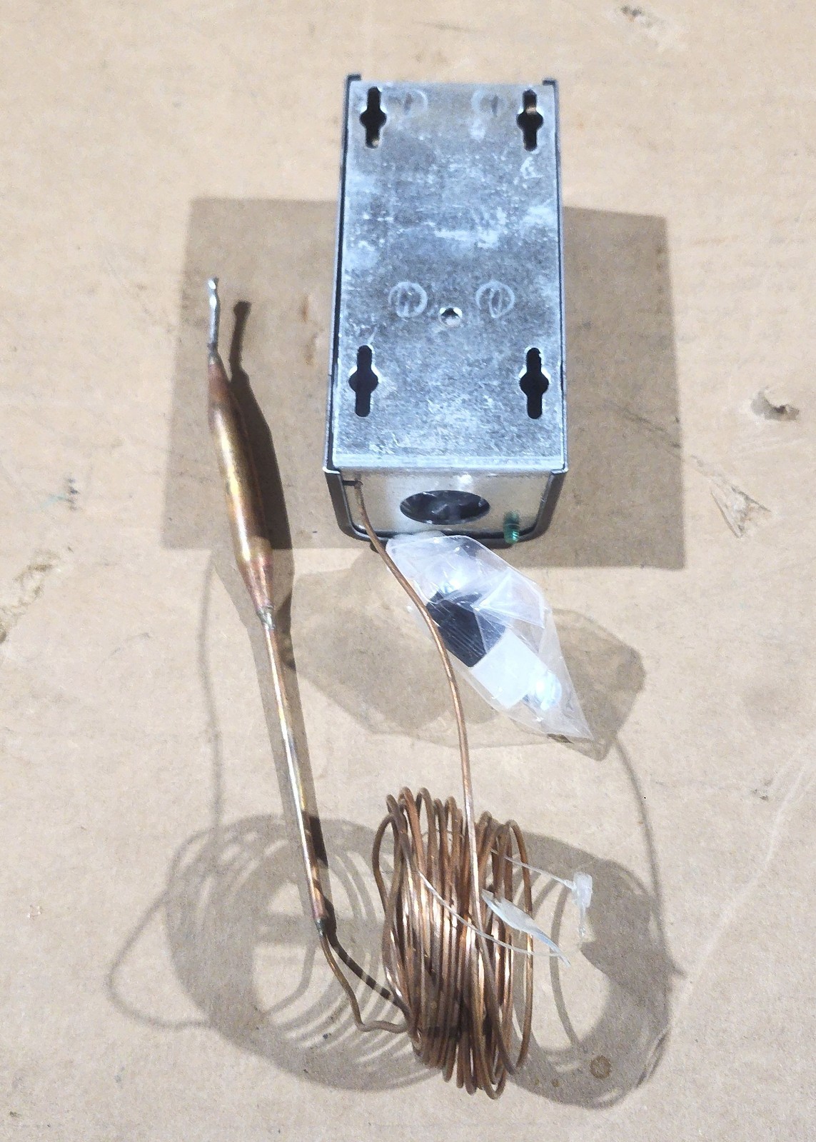 Johnson Controls A19ABC-24C Remote Bulb Temperature Control HVAC/R -30°F to 100°