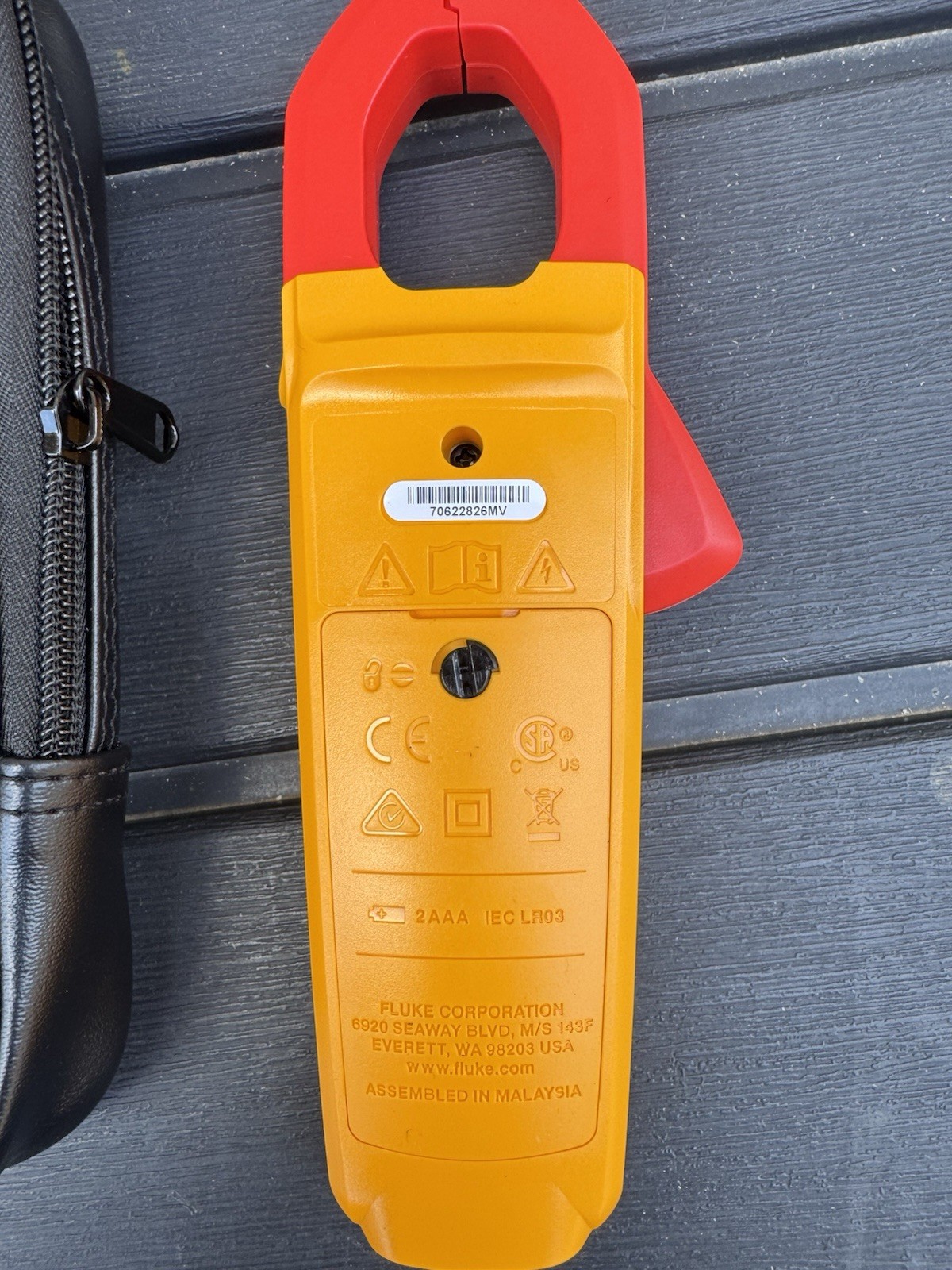 Fluke 325 True RMS AC/DC Voltage Tester Clamp Meter Continuity Capacitance