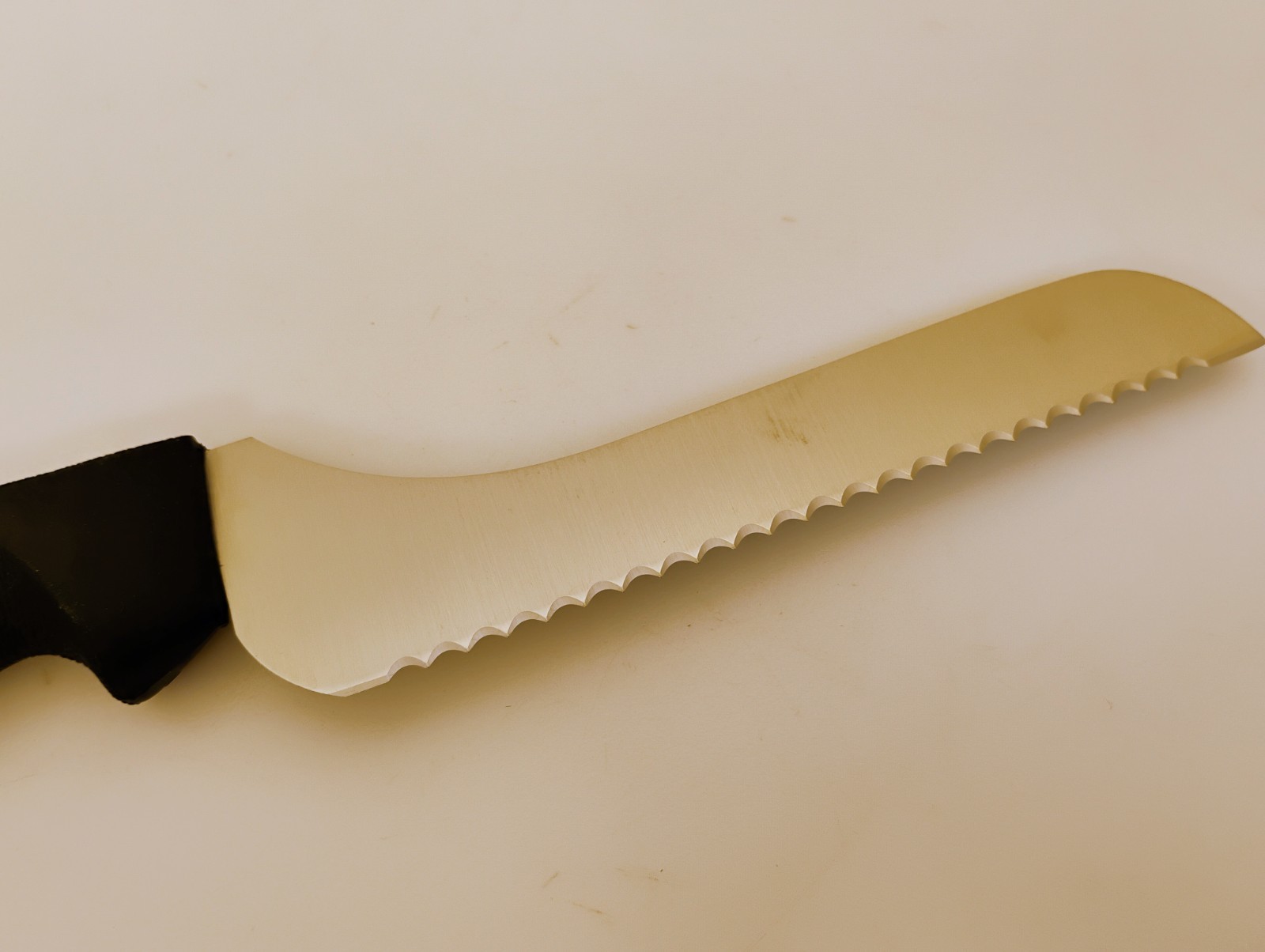 Dexter Set (2) USA 7 inch Offset Blade Scalloped Edge Bread Knives Black Handles