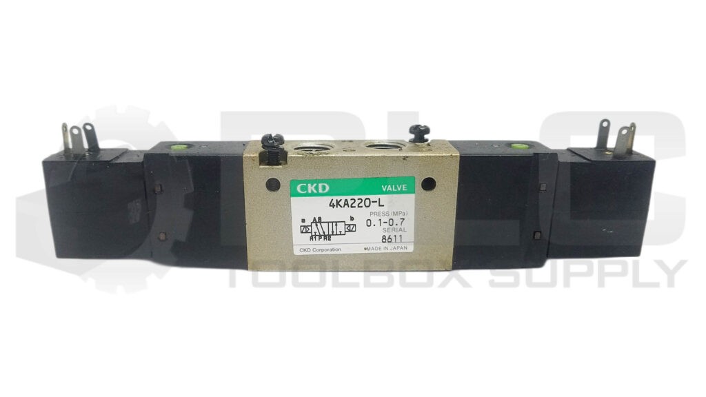CKD 4KA220-L SOLENOID VALVE w/ (2) AC100V 110V60hz 8528 COIL