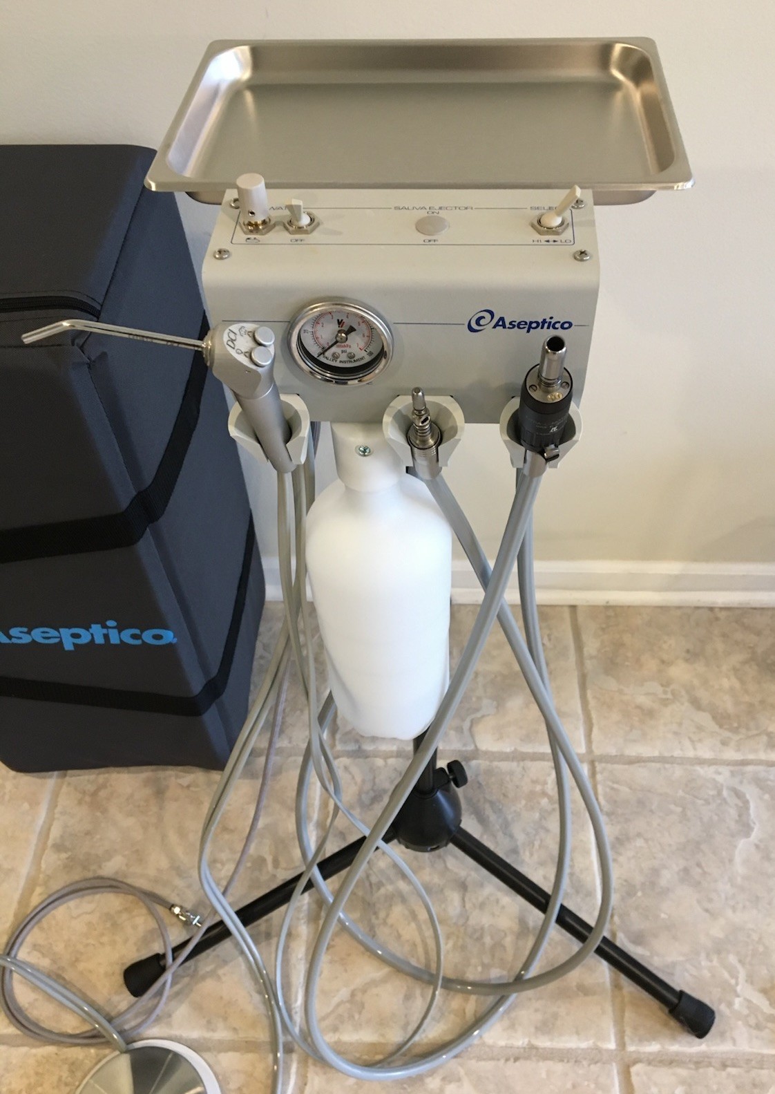 Aseptico ADU-04ST DentalControlUnit PneumaticAirFootPedalGauge StandHoses Case