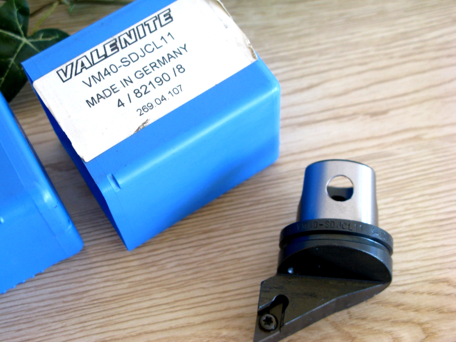 NEW! Valenite KM/VM40 SDJCL11 Indexable Toolholders | VM40-SDJCL11