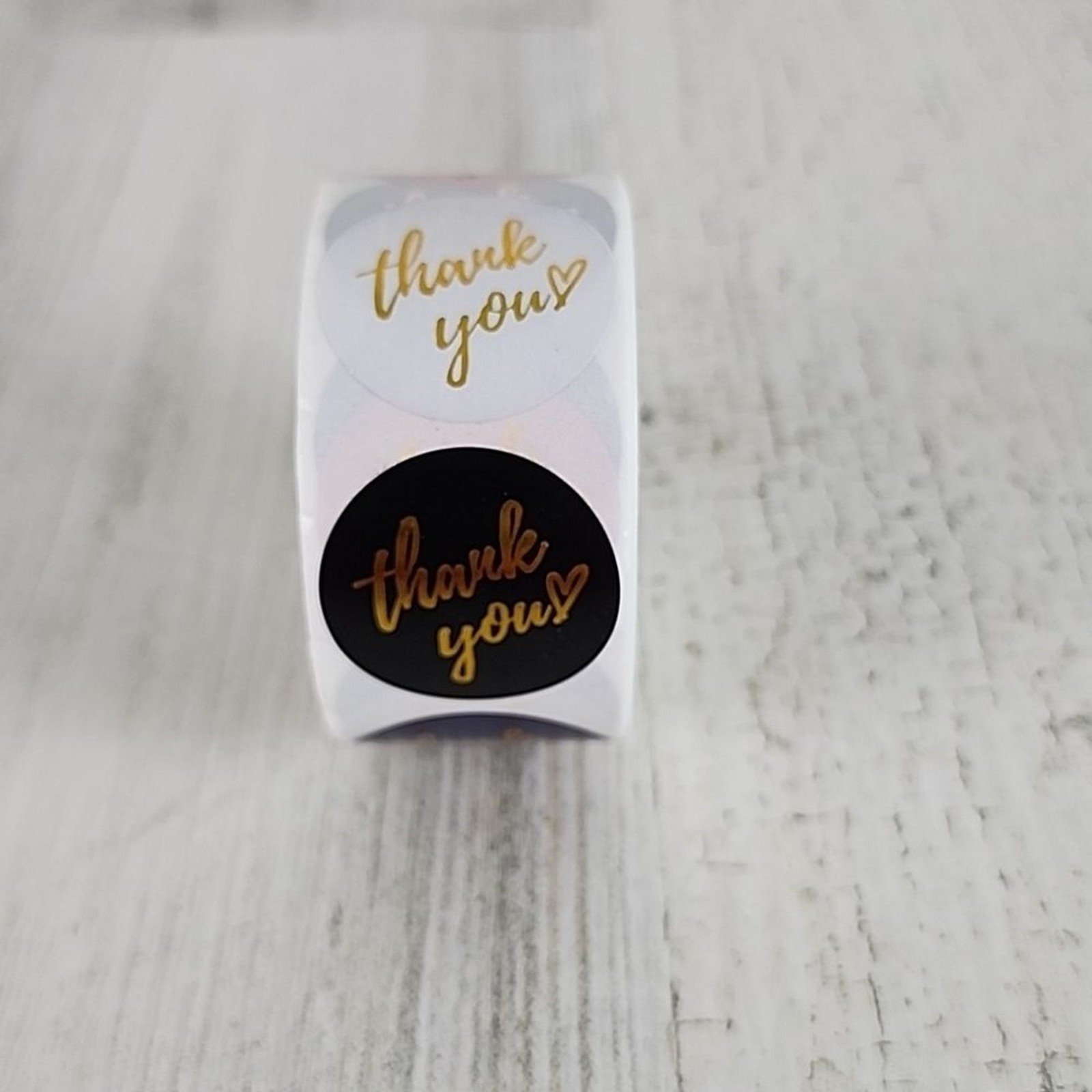 1 roll of 500 multi color Thank You stickers goldtone cursive heart 1″ round NEW