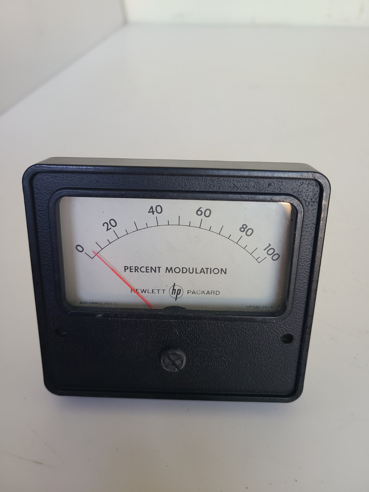 Vintage Hewlett Packard 0…100 PERCENT MODULATION Panel Meter, HP1120-0075