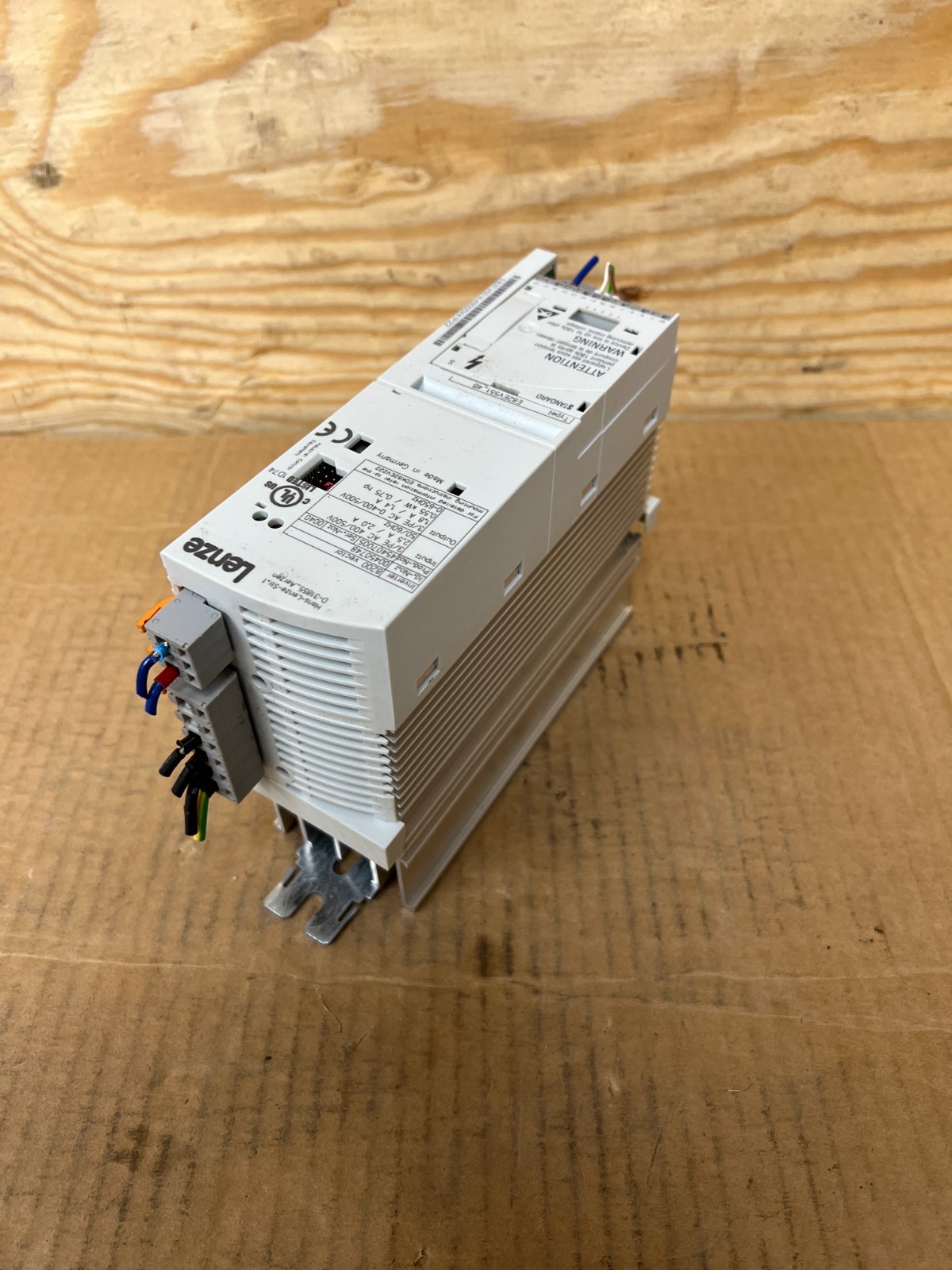 LENZE E82EV551_4B, 8200 VECTOR 0.55KW INVERTER, CLEAN TAKEOUT, MAKE OFFER!
