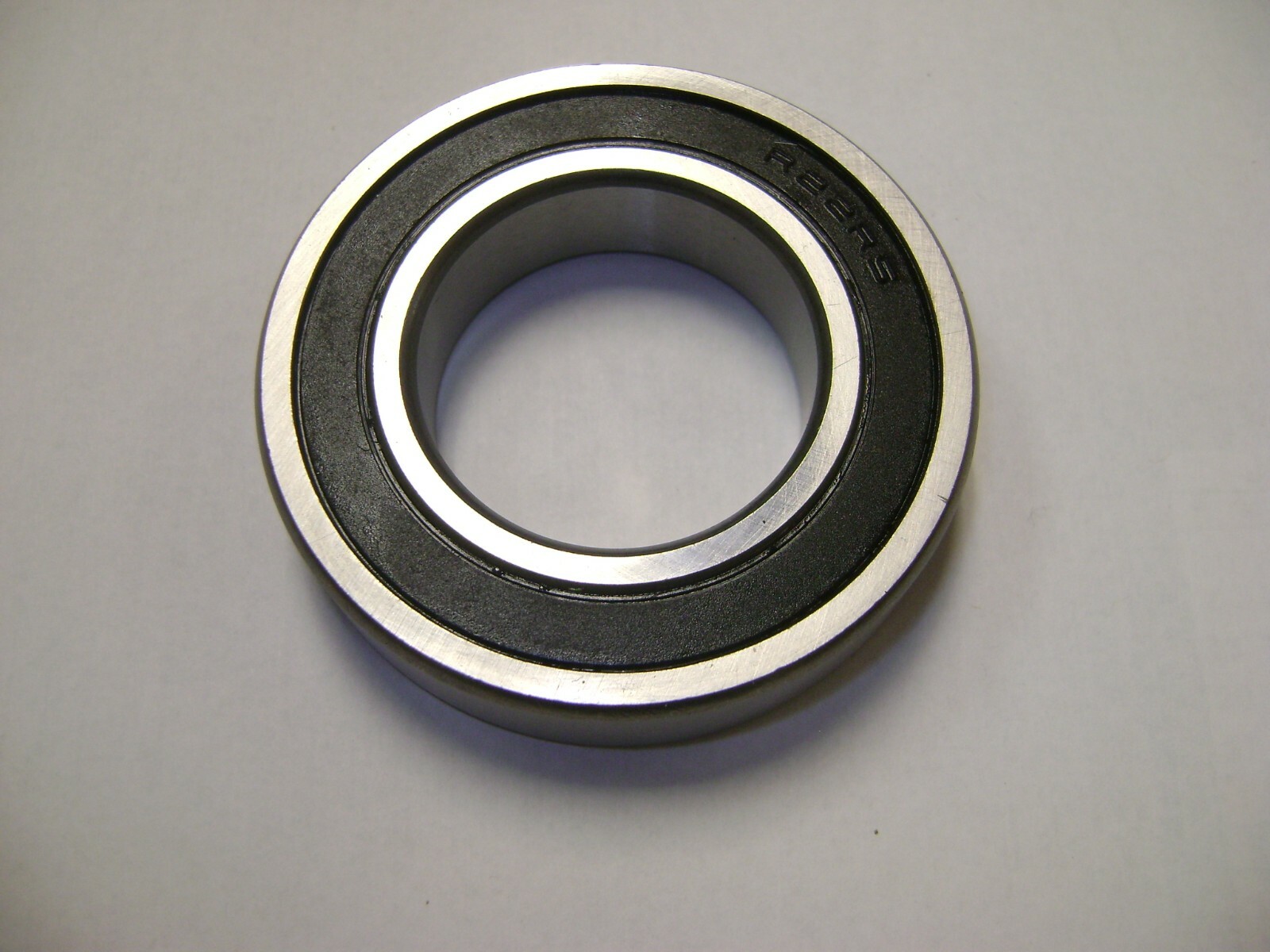 R22-2RS BEARING 1.375 X 2.500 X 0.563 1-3/8″ ID X 2-1/2″ OD X 9/16″ THICK