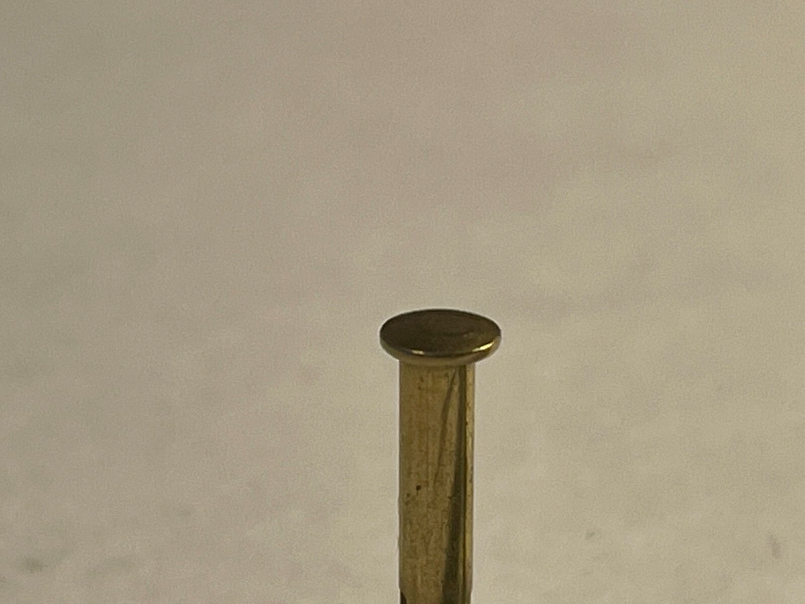 50~.085 (3/32) Diameter ~ 1/2″ Long ~ 9/64 Oval Head -Pure Brass Split Rivet