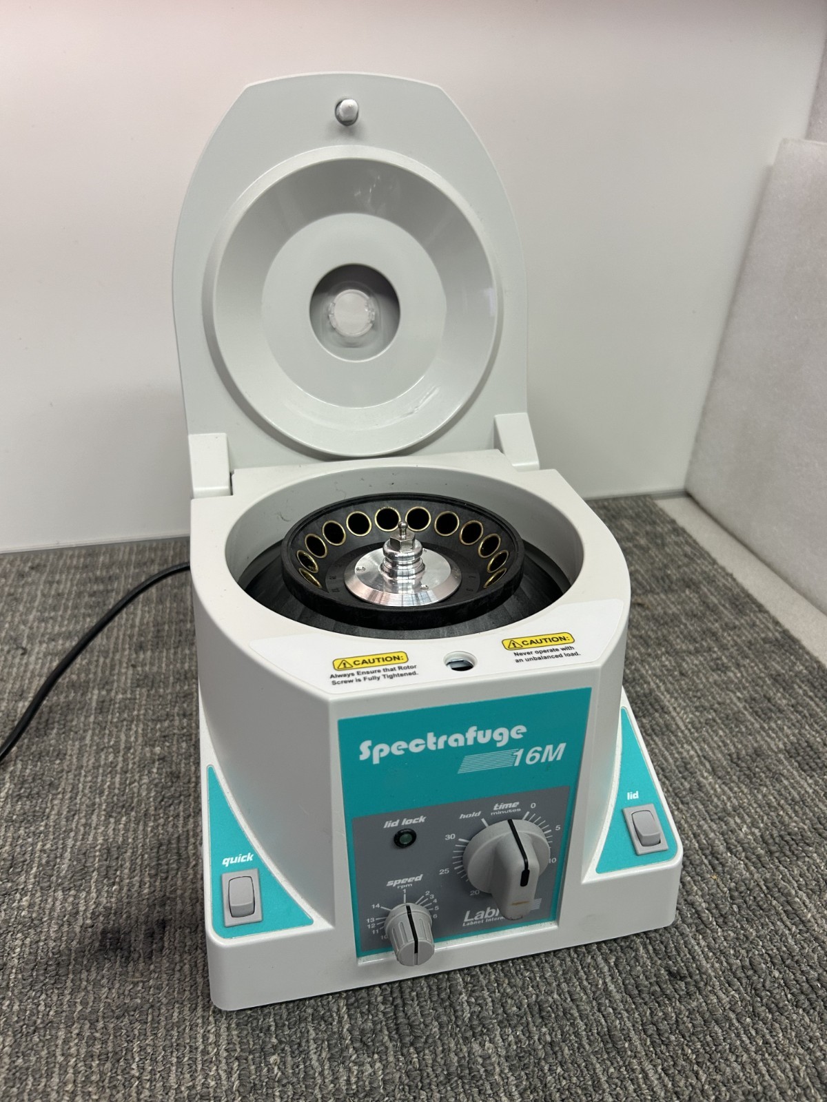 Labnet Spectrafuge 16M Micro Centrifuge with Rotor