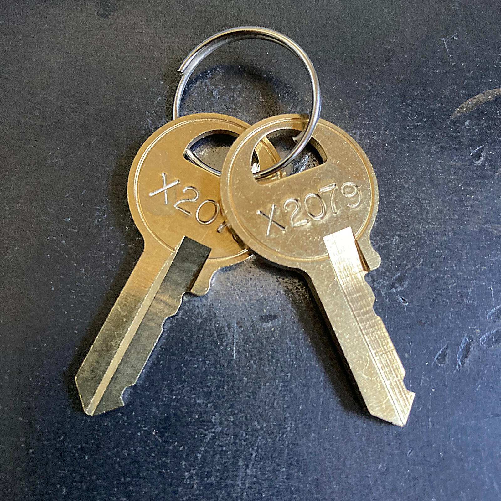 (2) Master Padlock Keys – Key Code X2001 – X2250 —MUST HAVE X! READ DISCLAIMER