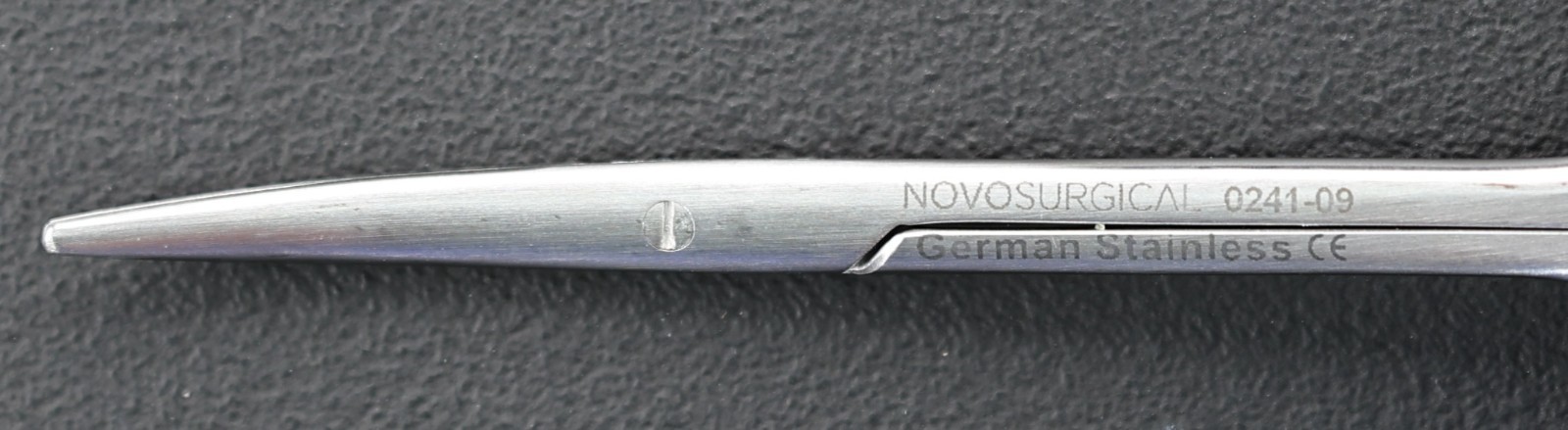 Novosurgical 0241-09 Strabismus Scissors, Curved, 4″ – Ultrasonically Cleaned