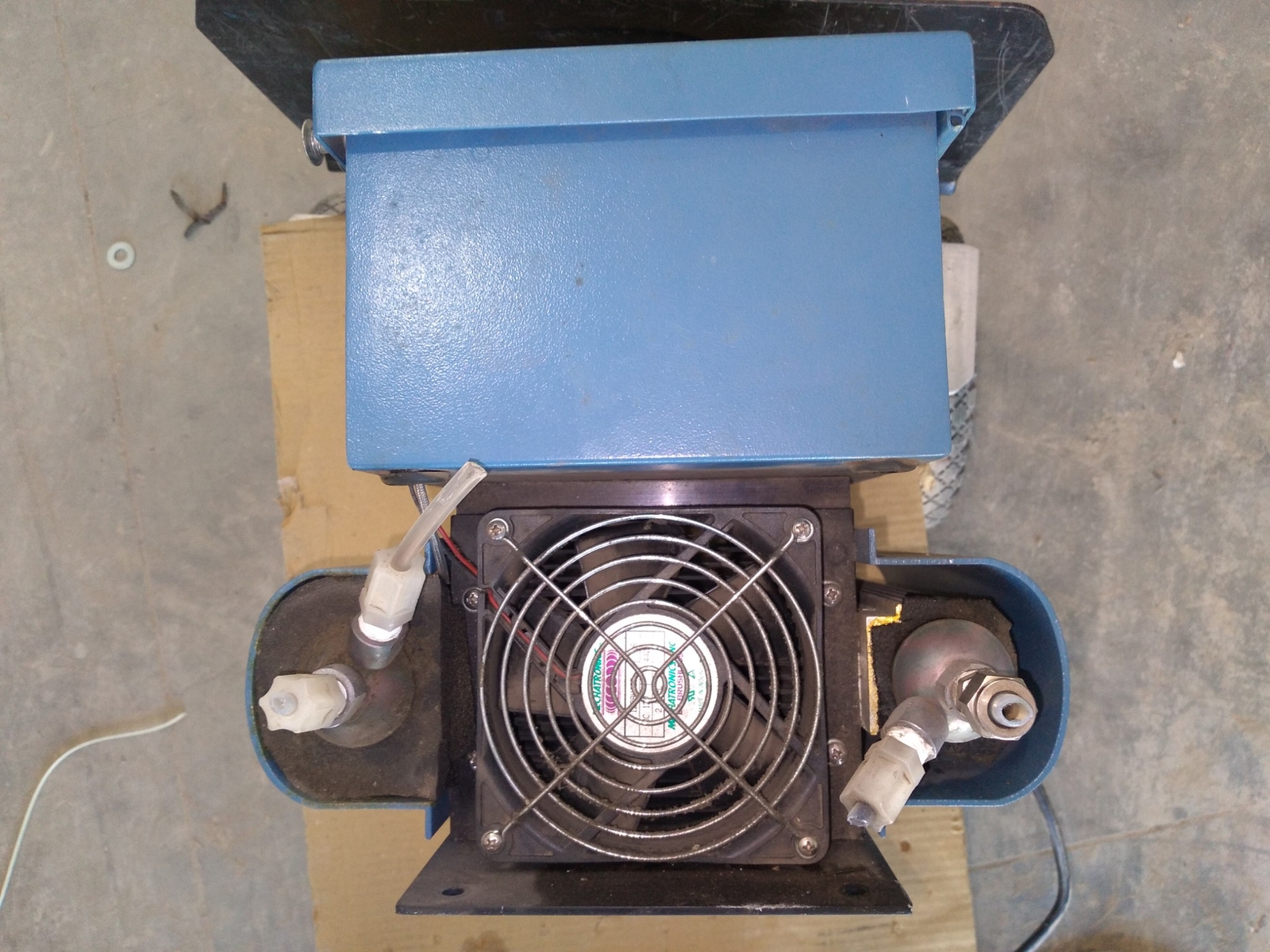 ROSEMOUNT ANALYTICAL ELECTRONIC WATER CONDENSER 52100D1RAIO-904 110V 60HZ