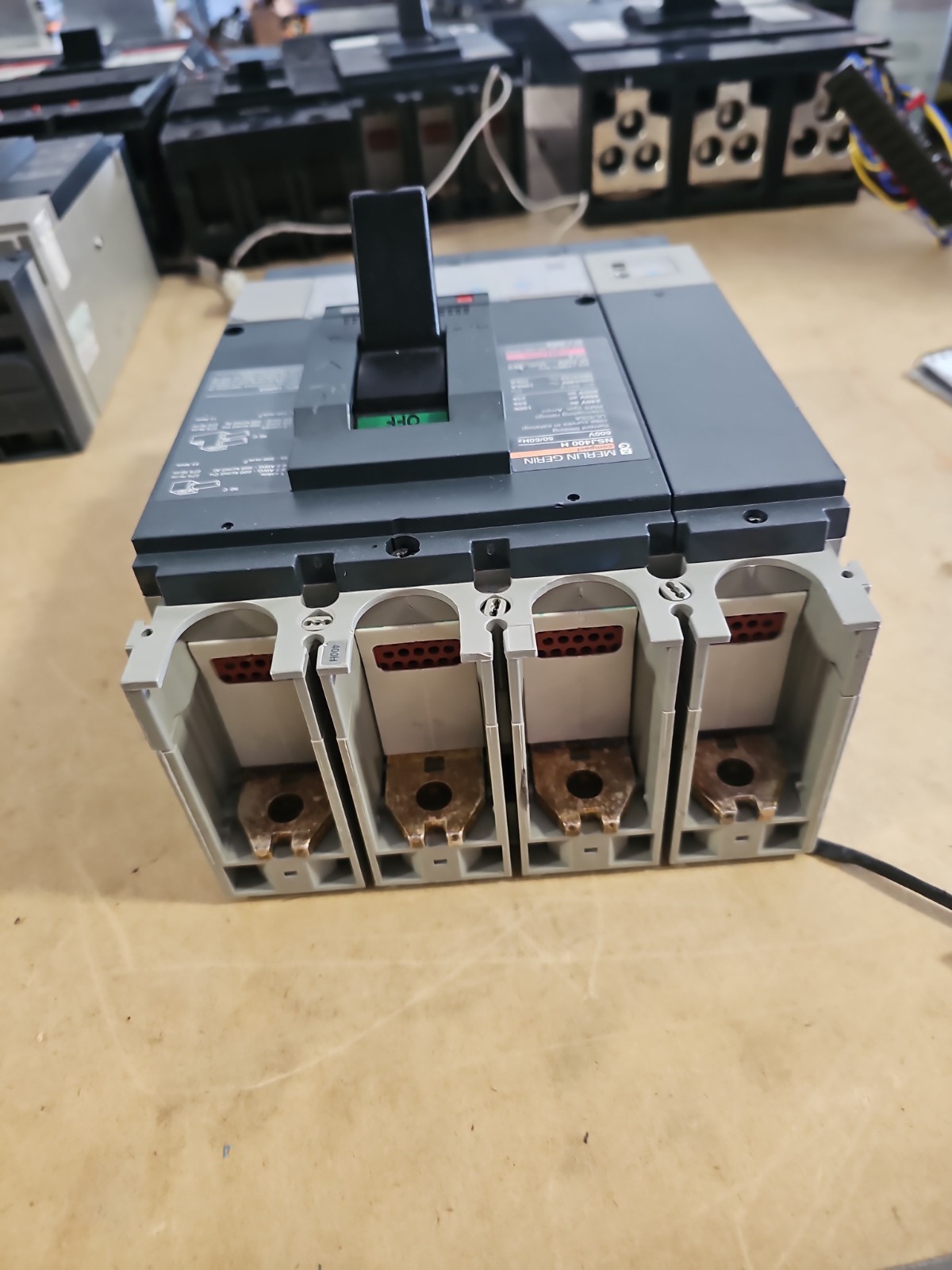 Merlin Gerin NSJ400 NSJ400 H Circuit Breaker 400A 600V 3P