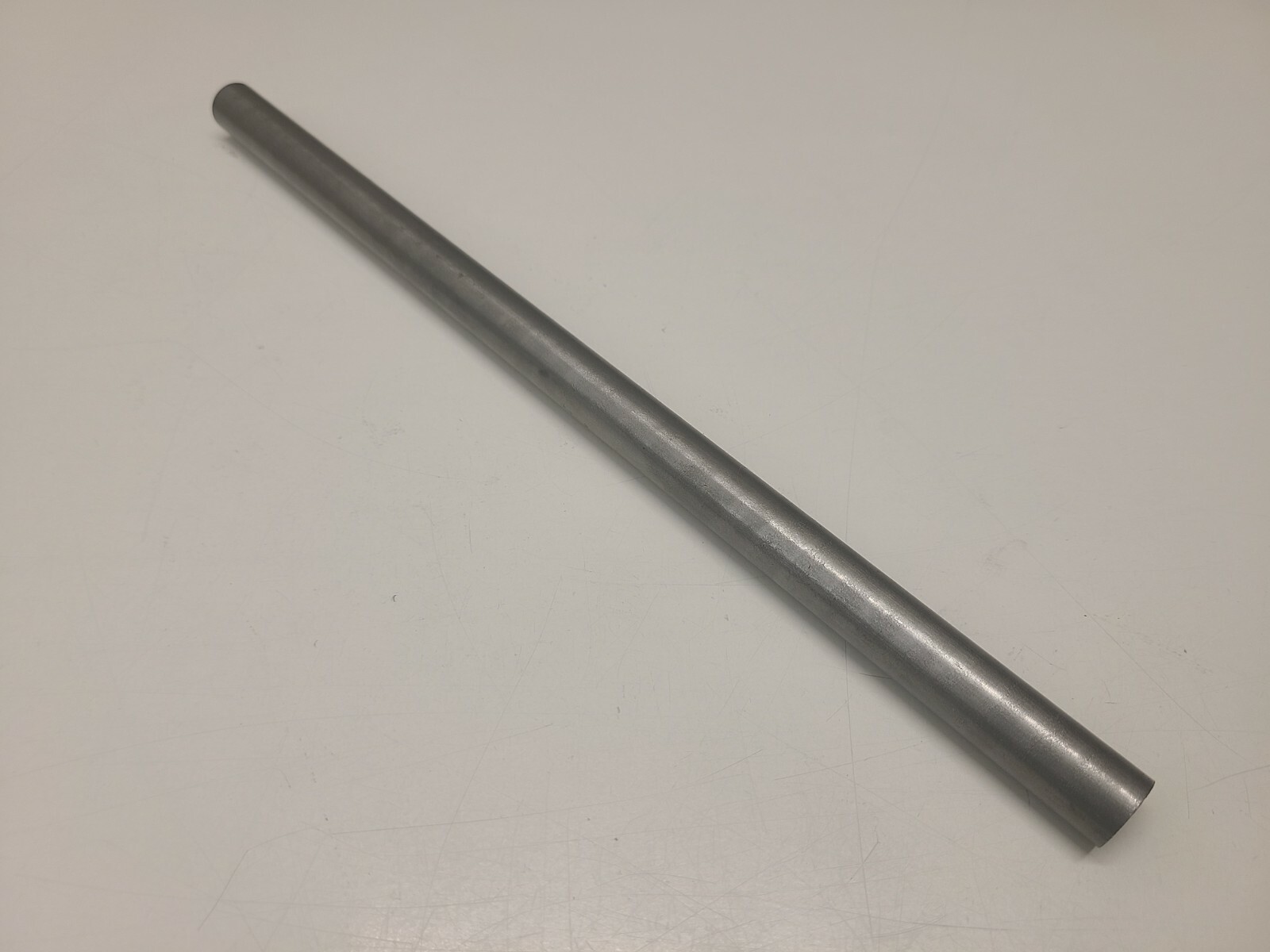 4140 Alloy Steel, 5/8″ Round, 11″ long bar, rod, Solid, Blacksmithing, Forging