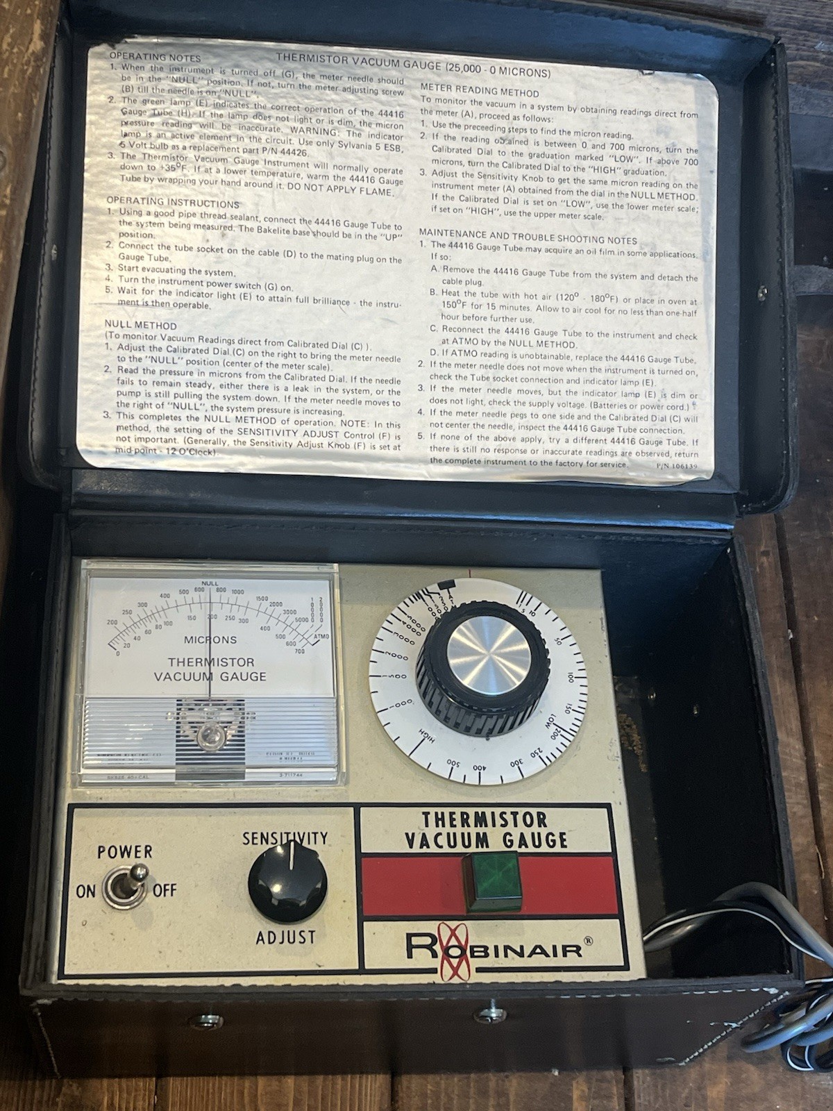 VINTAGE ROBINAIR . THERMISTOR VACUUM GAUGE 25.000 – 0 MICRONS (3E)