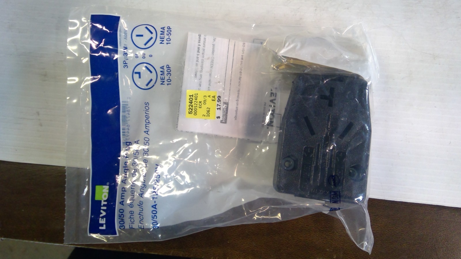 LEVITON 287-E 30/50 Amp Angle Plug – New in Sealed Package
