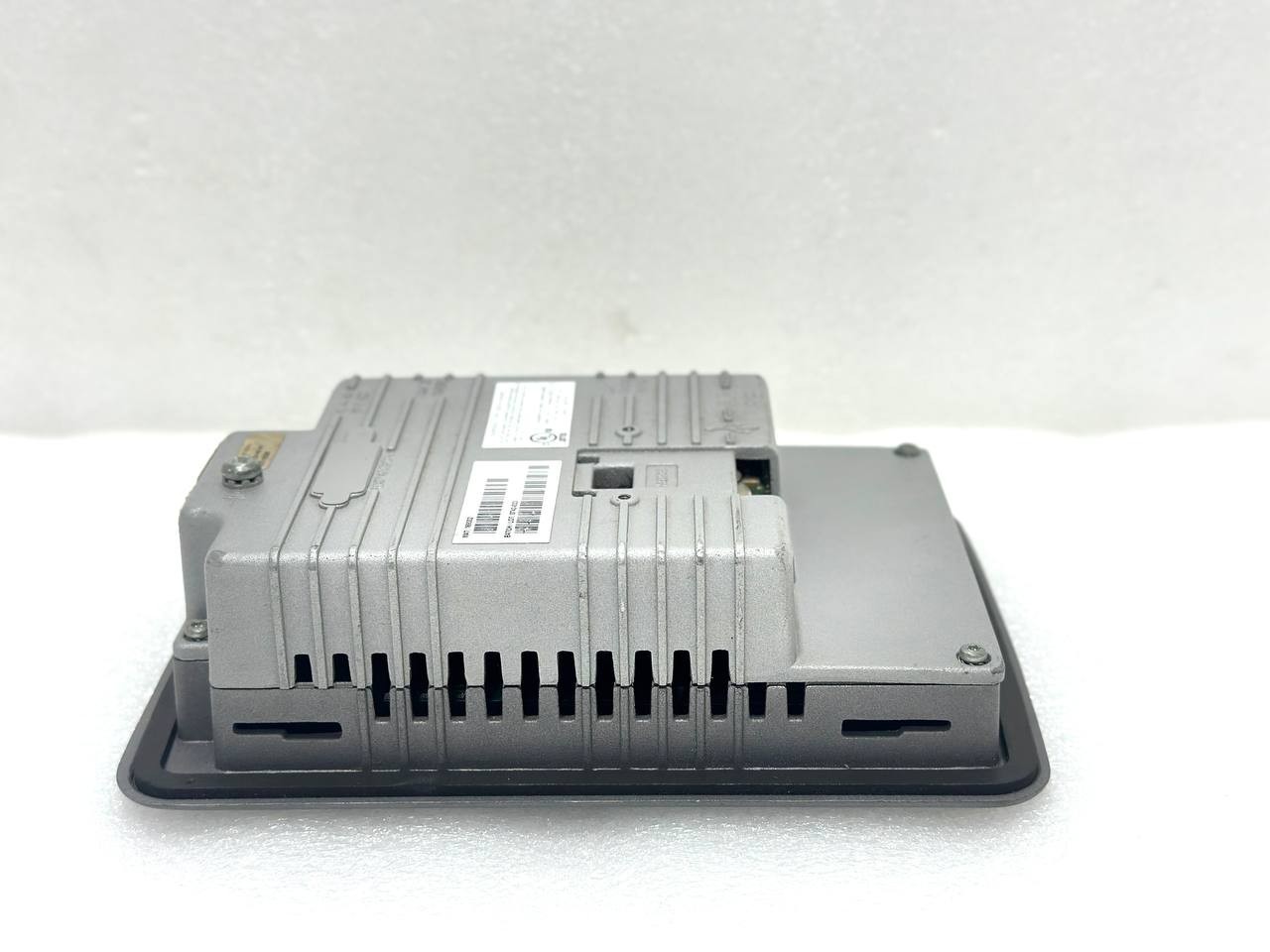 Mitsubishi Beijer Electronics Name:E1063 Type:06704 Touch Screen Operator Panel