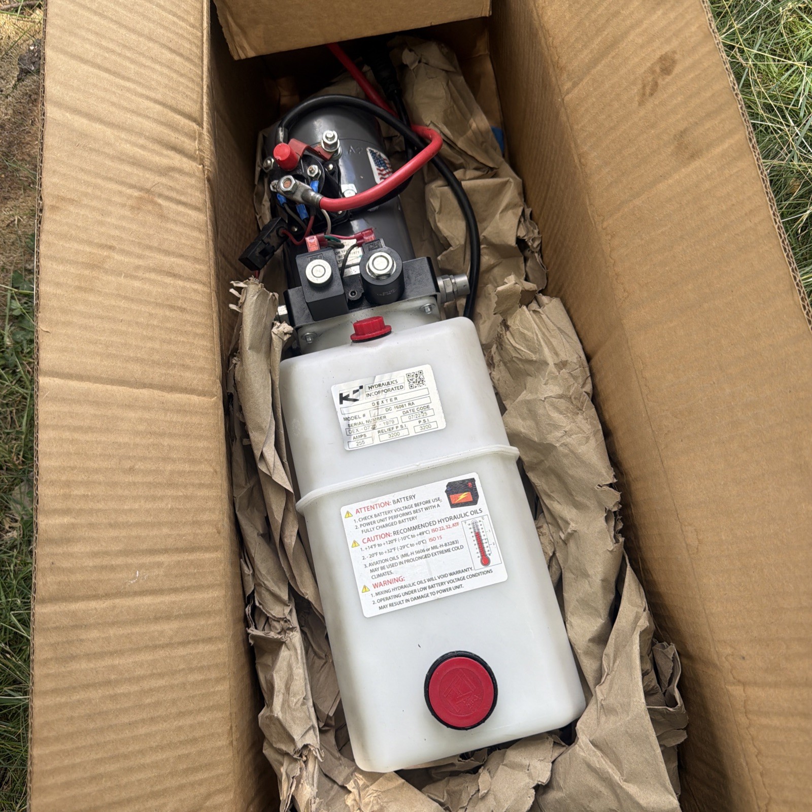 Double Acting Hydraulic Pump For Dump Trailers KTI – 12VDC – 6 Quart Reservoir