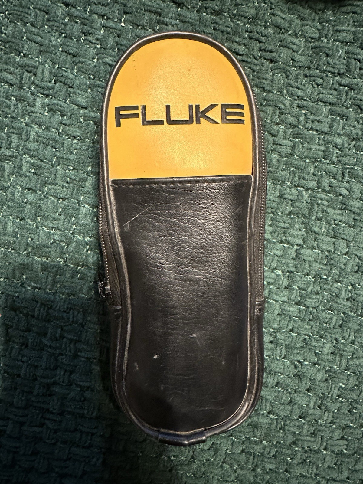 Fluke 323 Clamp Meter