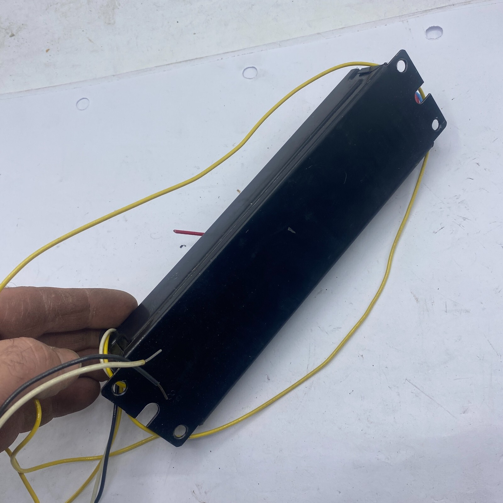 MAGNETEK 446-L-SLH-TC-P UNIVERSAL WAT REDUCER RAPID START BALLAST 120V 60HZ