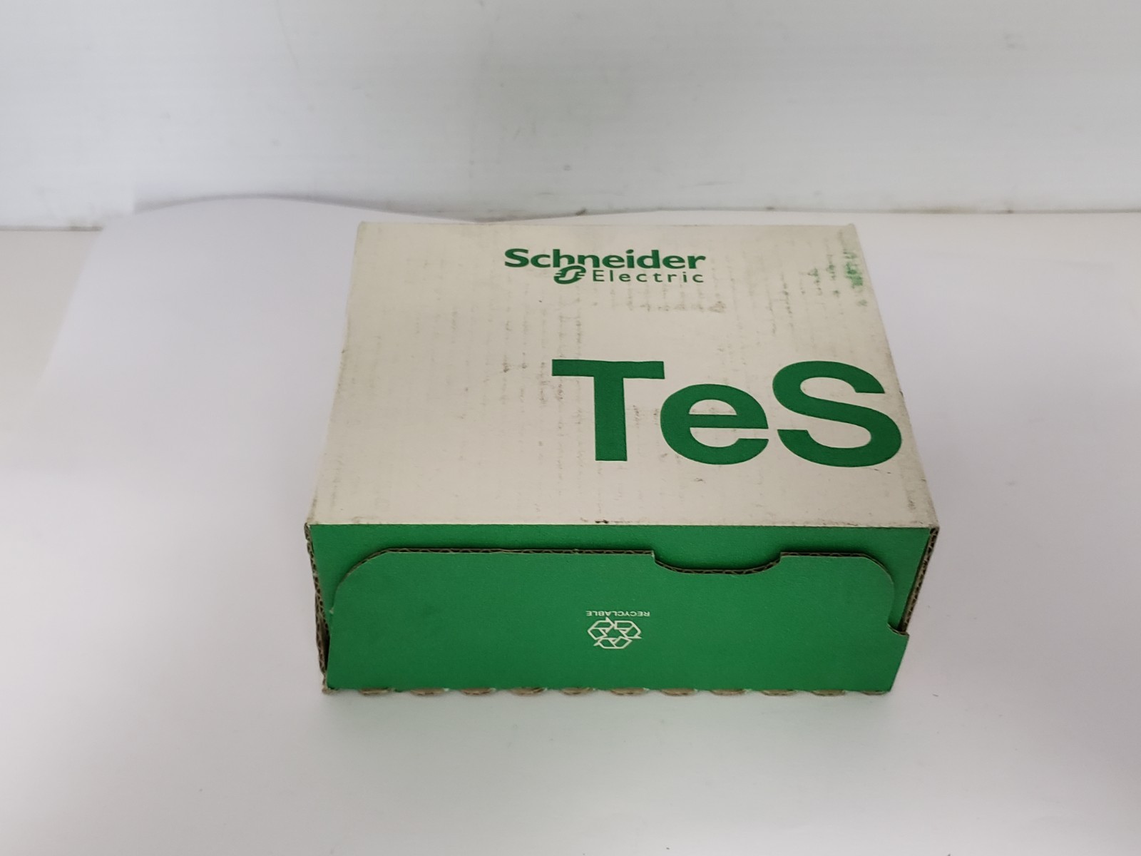 SCHNEIDER ELECTRIC LC1D18G7 CONTACTOR 3 POLE 120V 50/60HZ NIB