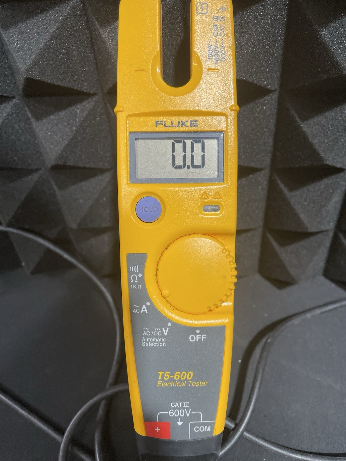 Fluke T5-600 Electrical Tester Voltage Continuity Current Meter CAT III 600V