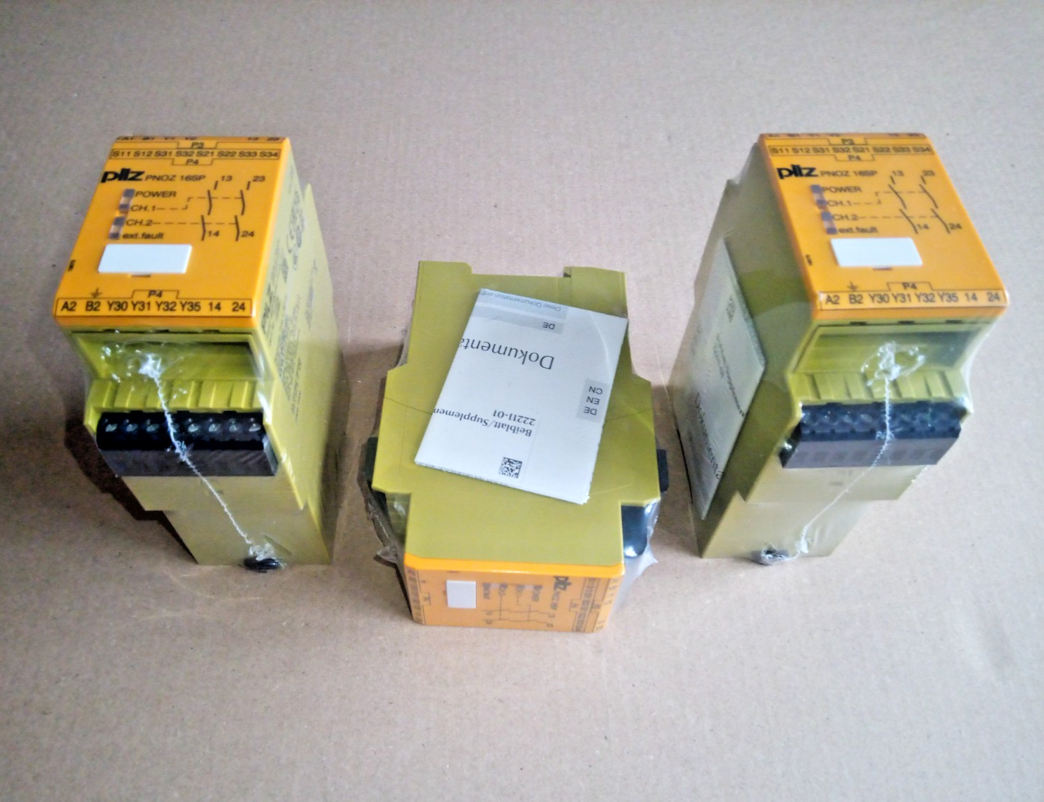 MUSHROOM PNOZ 16SP ID No.: 777076 230VAC 24VDC 2n/o New Sealed 50ms Emergency Stop