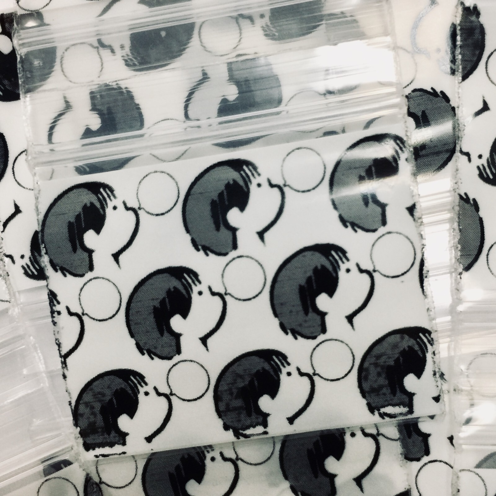 2.5 MIL 12510 MINI ZIP DESIGN BAGS 1.25″X1″ 10 DSN PRE-MIX 1000PCS, READ DETAILS