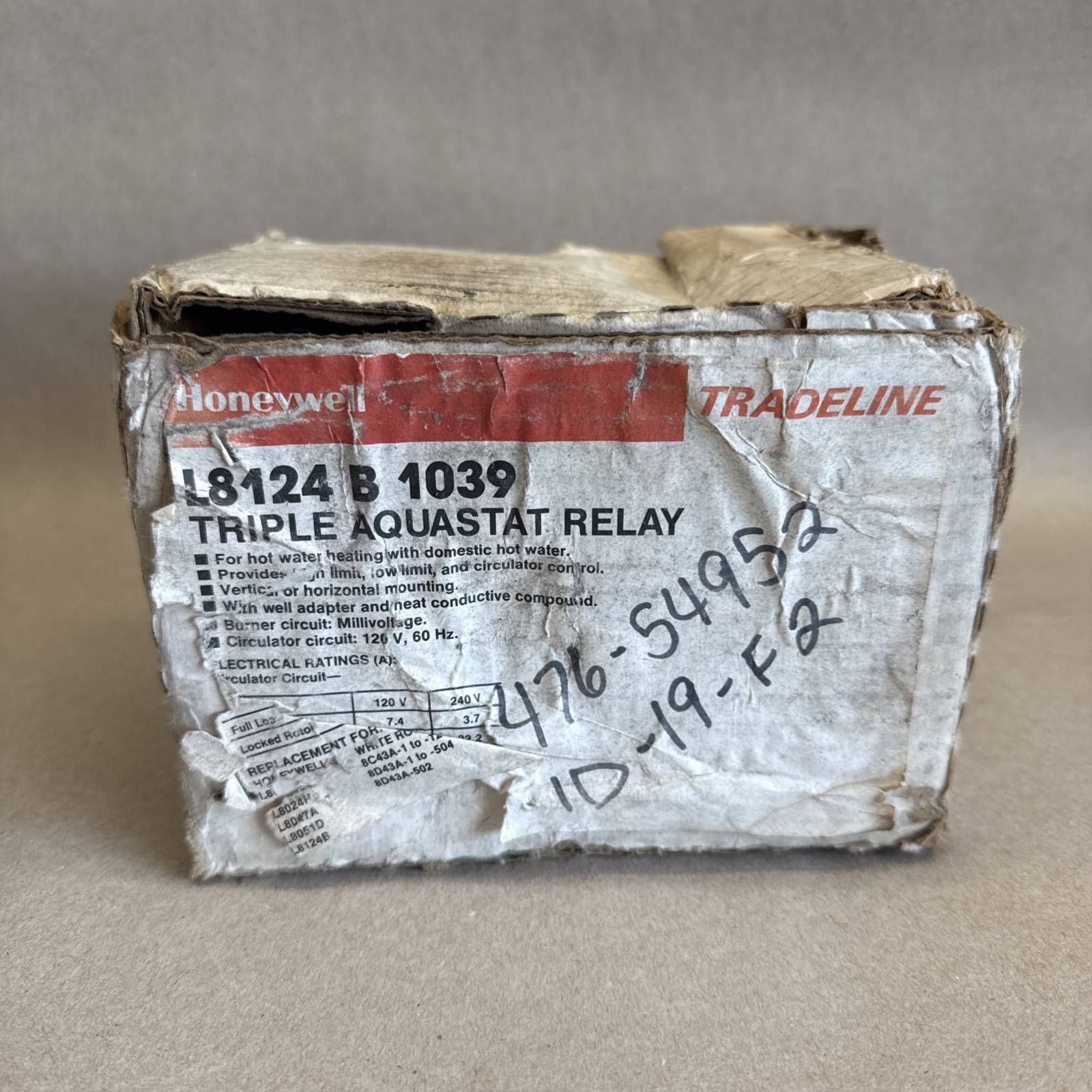 HONEYWELL L8124B1039 (MILLIVOTAGE) TRIPLE AQUASTAT RELAY