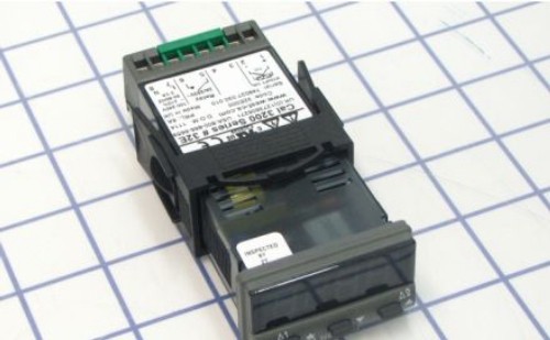 32E000 Cal Controls Process Controllers, 3200 Series 3200 Series 1/32 DIN