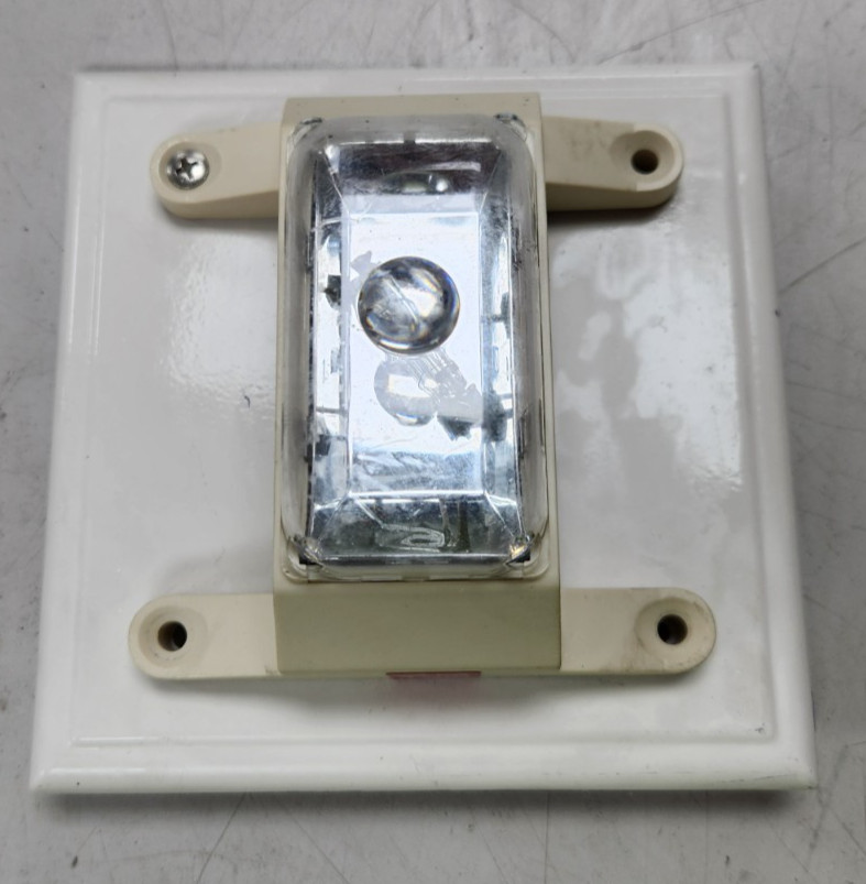 😎 AMSECO SAD24-153075 STAND ALONE ADA STROBE WHITE WALL/CEILING MOUNT 24 VDC