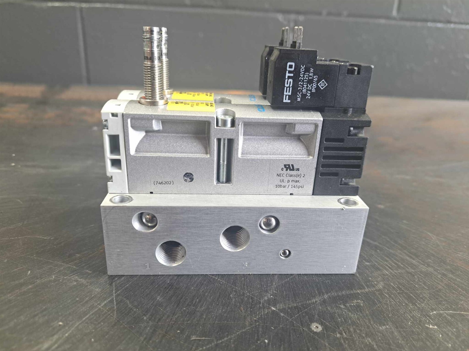 Festo Block Assembly w/ (2) Solenoid Valves VSVA-M52-MZ-A1-1C1-APP