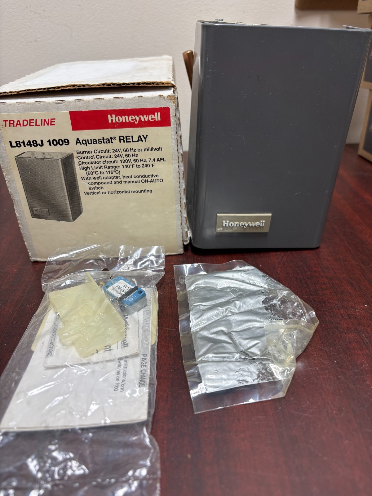 Honeywell Resideo L8148J 1009 Aquastat Relay Hydronic Boiler Burner Control