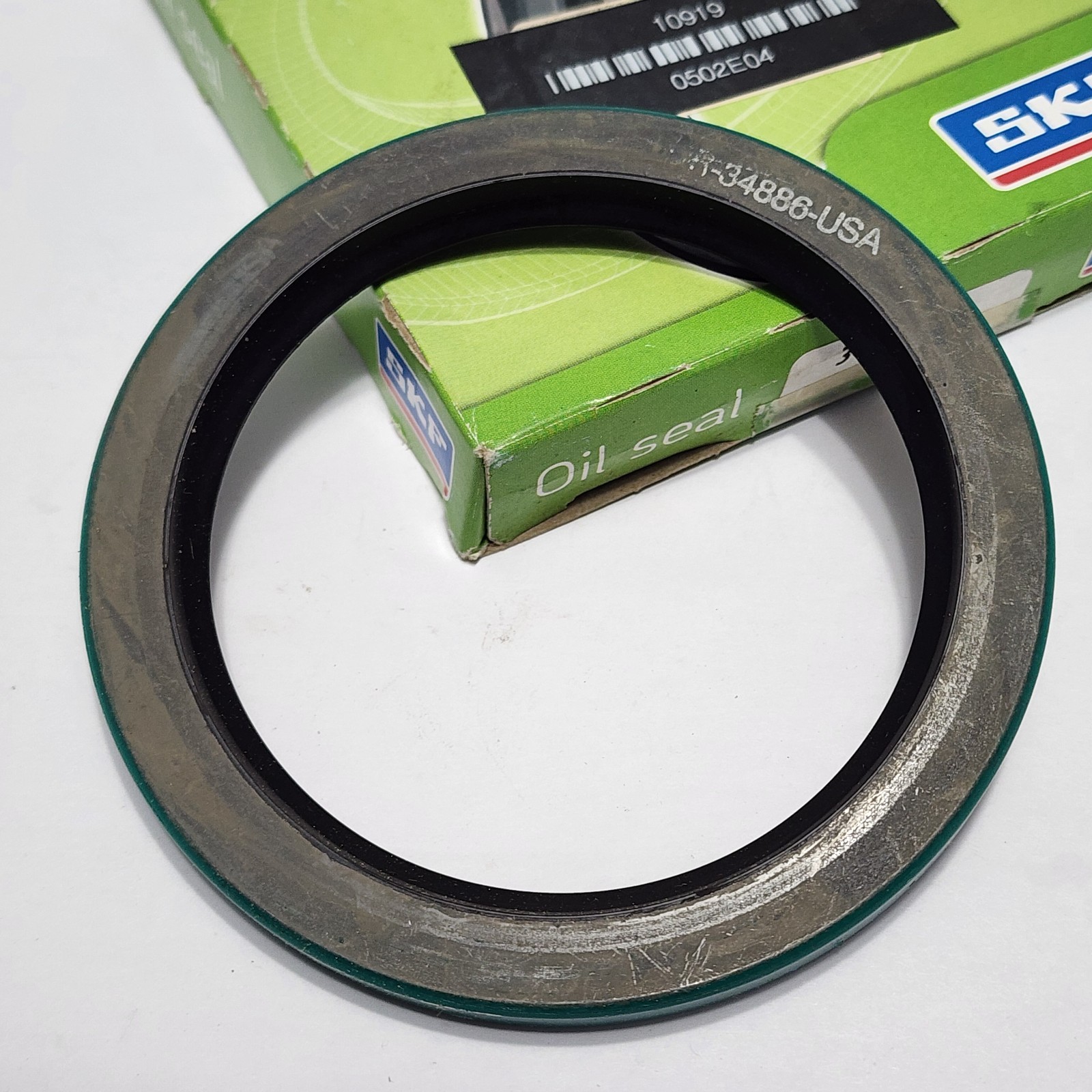 SKF 34886 / 34886 Oil Seal 3.500 in Shaft Dia., 4.501 in OD, 0.375 in Width