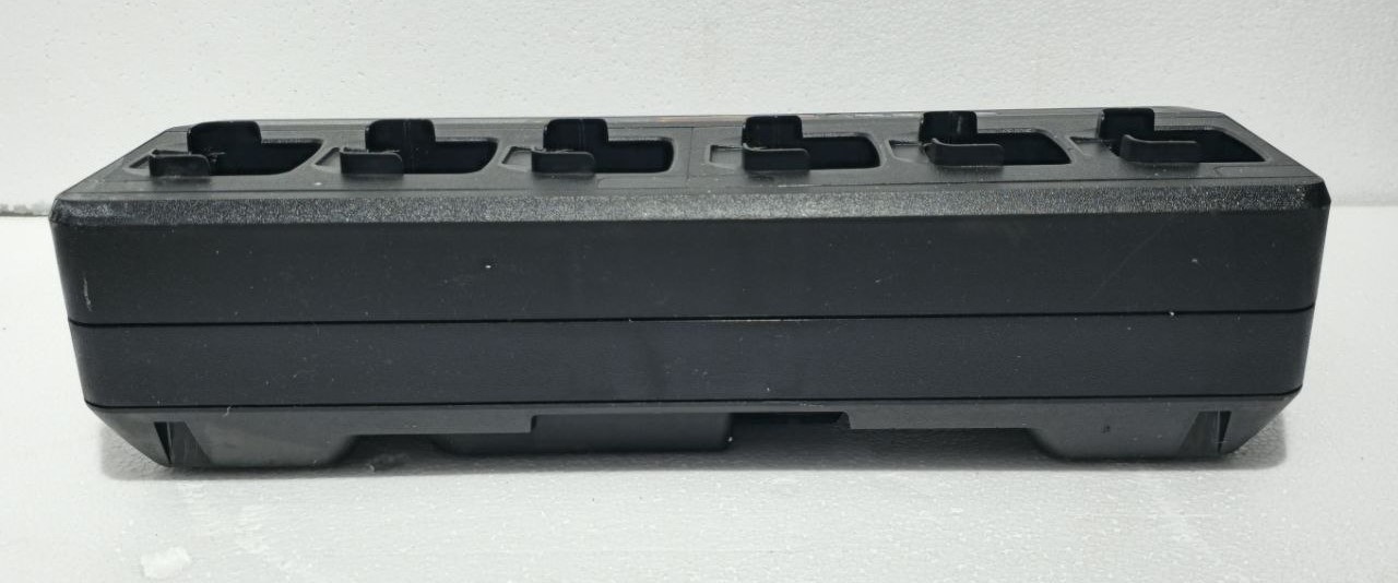 MOTOROLA IMPRES 2 MULTI-UNIT RAPID CHARGER PMPN4283A WITHOUT CHARGER
