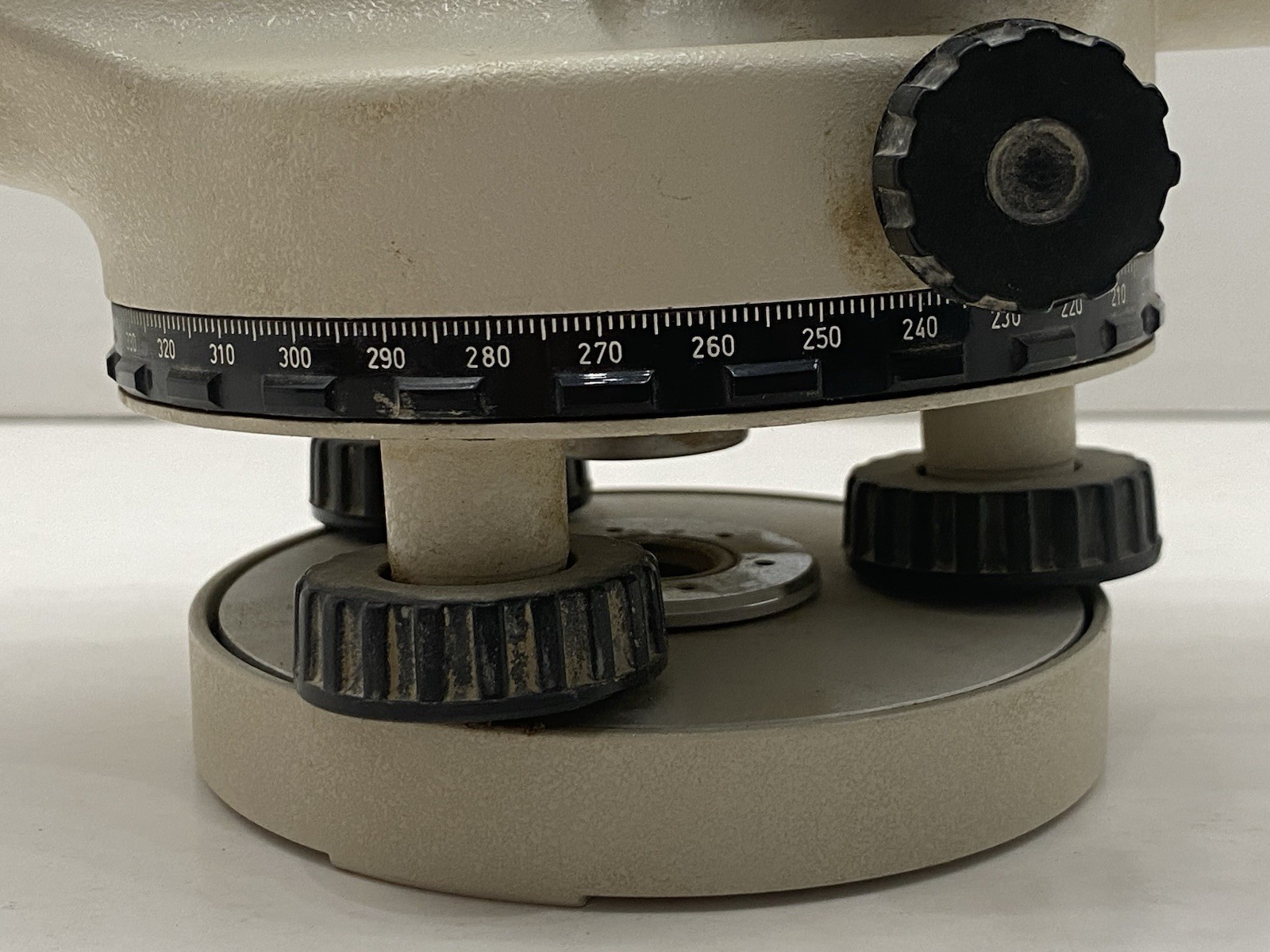 NIKON AP-8 ~ 360 DEGREE AUTOMATIC LEVEL W/ HARD-SHELL CASE ~ UNTESTED