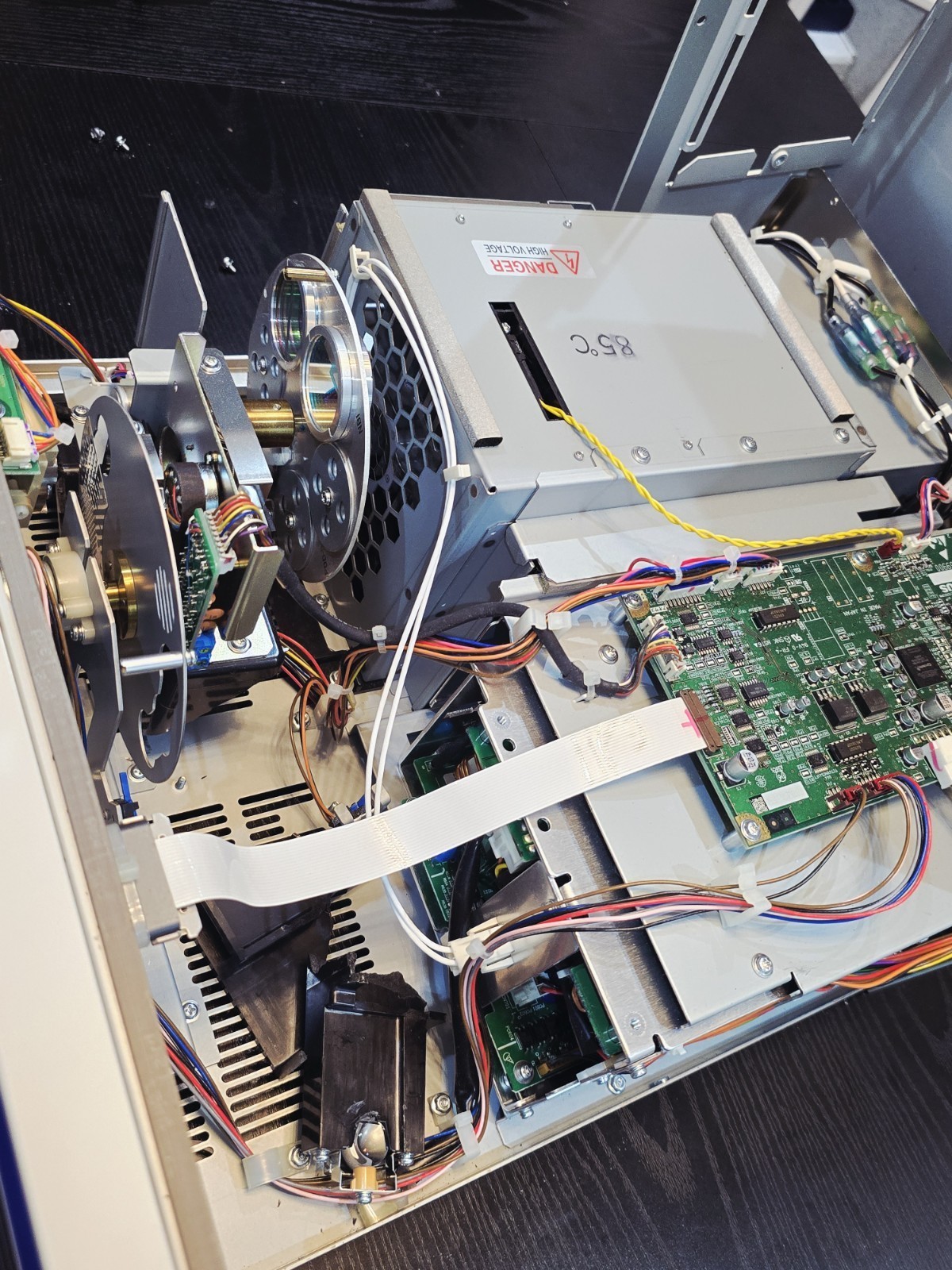 Olympus CLV-S190 Visera Elite – For Parts Or Repair Powers On