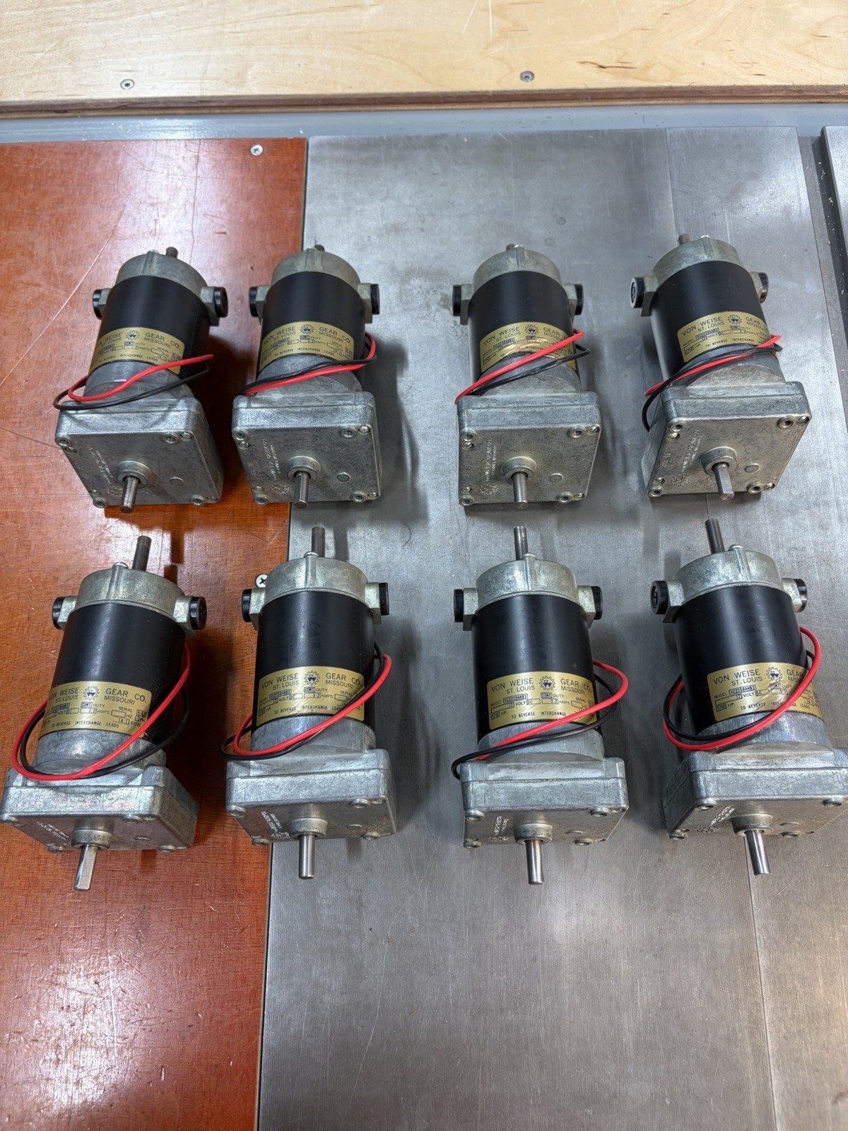 QTY 1 VON WEISE GEAR MOTOR 12 VOLTS 14:1 RATIO BOTH SHAFTS ARE 5/16″ DIAMETER