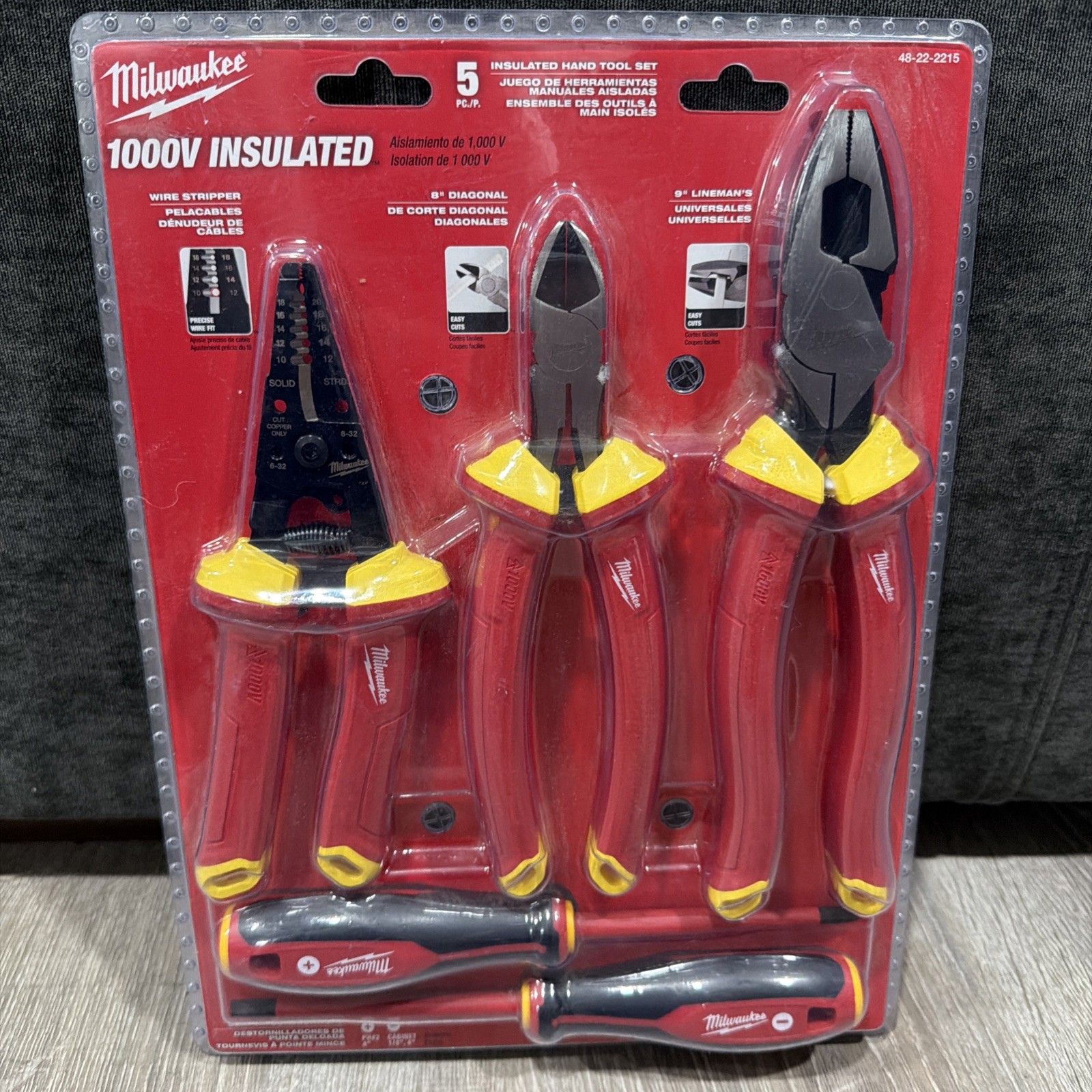 Milwaukee 48-22-2215 1000V Insulated Electricians Hand Tool Set – 5 PC