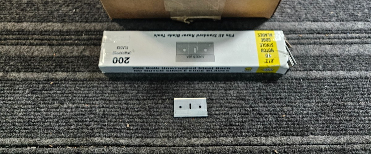 (QTY 400) Accutec 94-0468-0000 Single Edge No Notch Blade .012in 3-Facet Steel