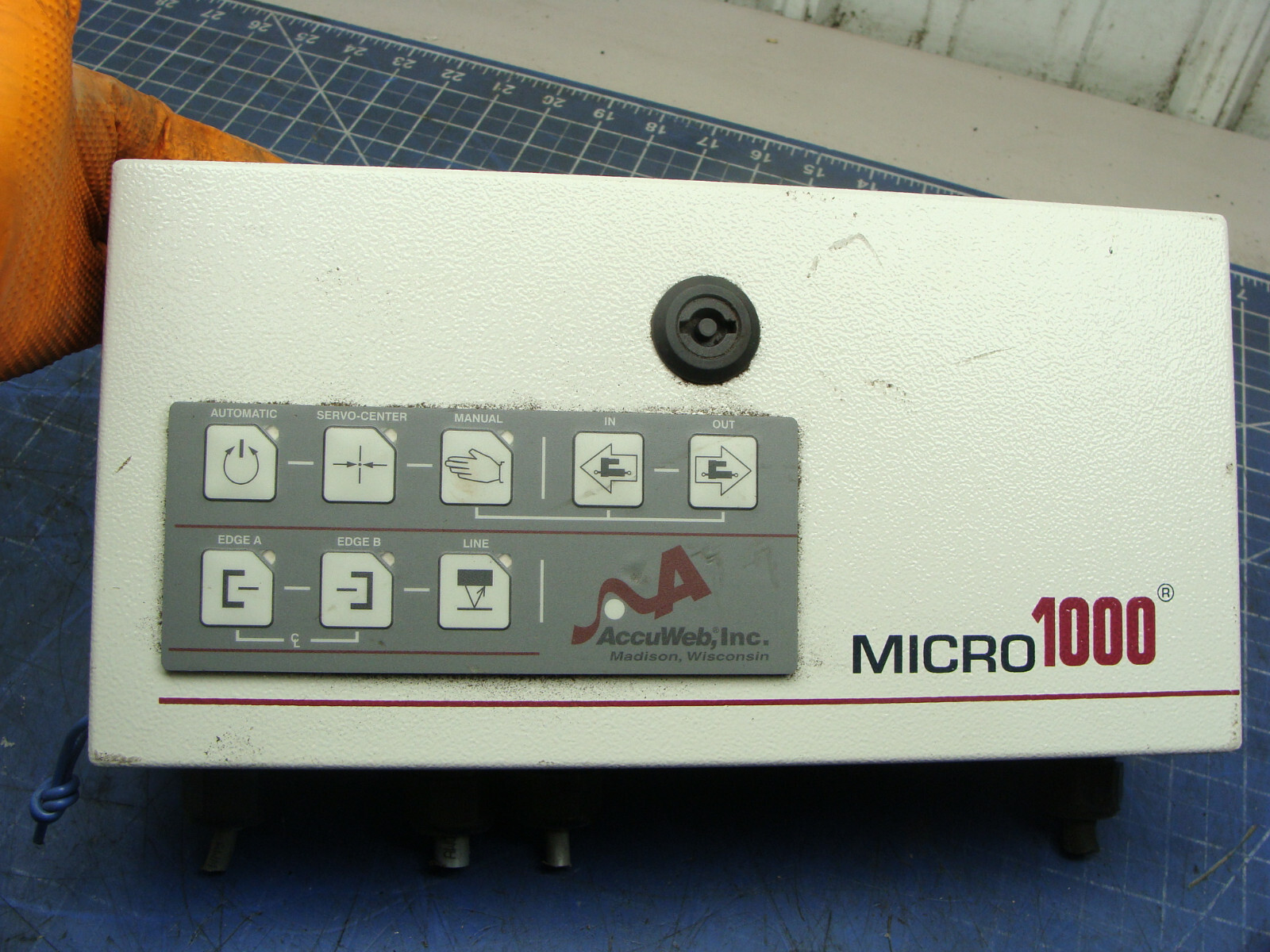 ACCUWEB MICRO1000 WEB GUIDE CONTROL CTL 1000-02 INPUT: 115VAC OUTPUT: 30VDC 4A