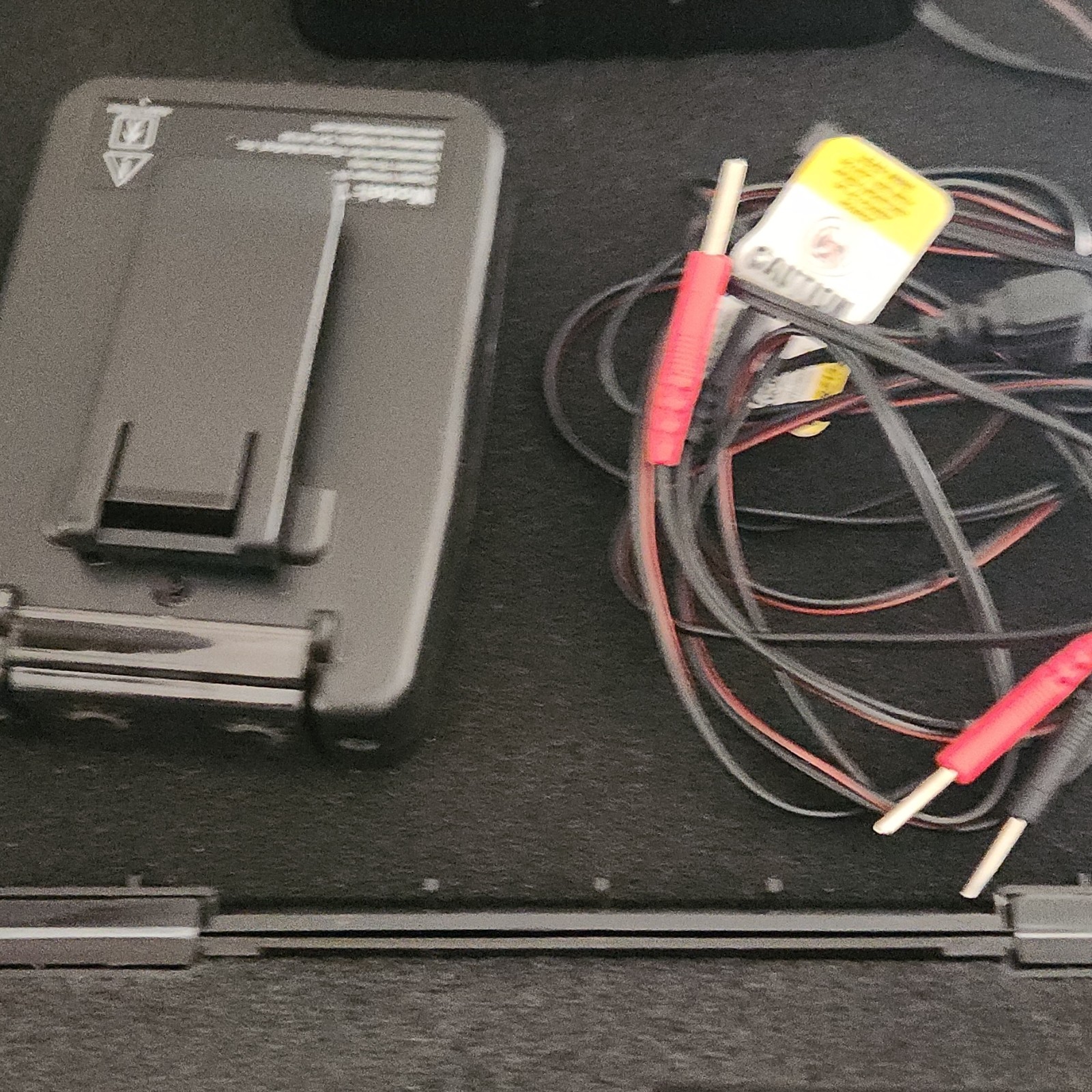 Roscoe TENS 3000 TENS Unit with Electrodes and Wires