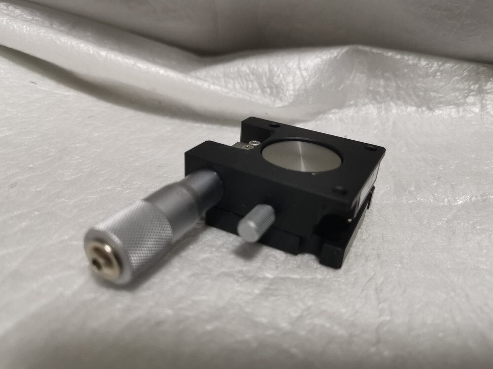 SURUGA SEIKI BRE-04020 Manual Rotary Stage 40x40mm Precision Stage Rare