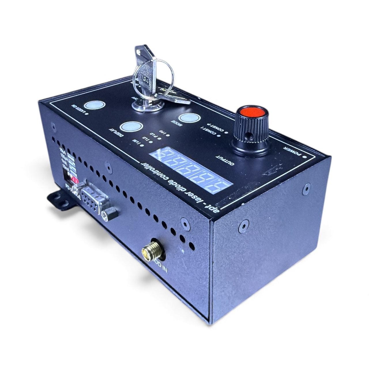 Thorlabs APT Laser Diode Controller TLD001 w/ PSU CAB400 – Used