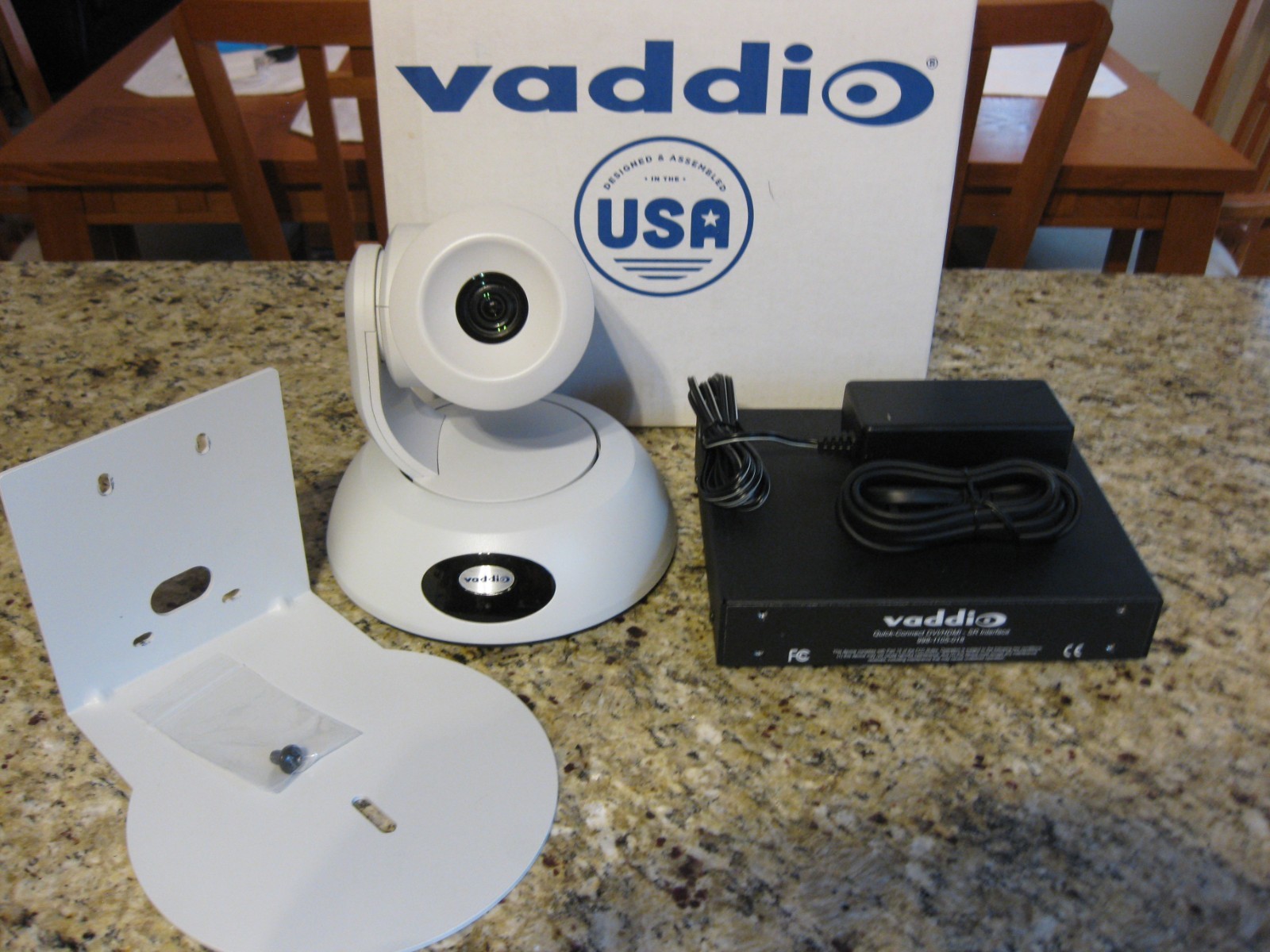 Vaddio 999-99060-000W RoboSHOT 12E QDVI System & Quick-Connect DVI/HDMI SR