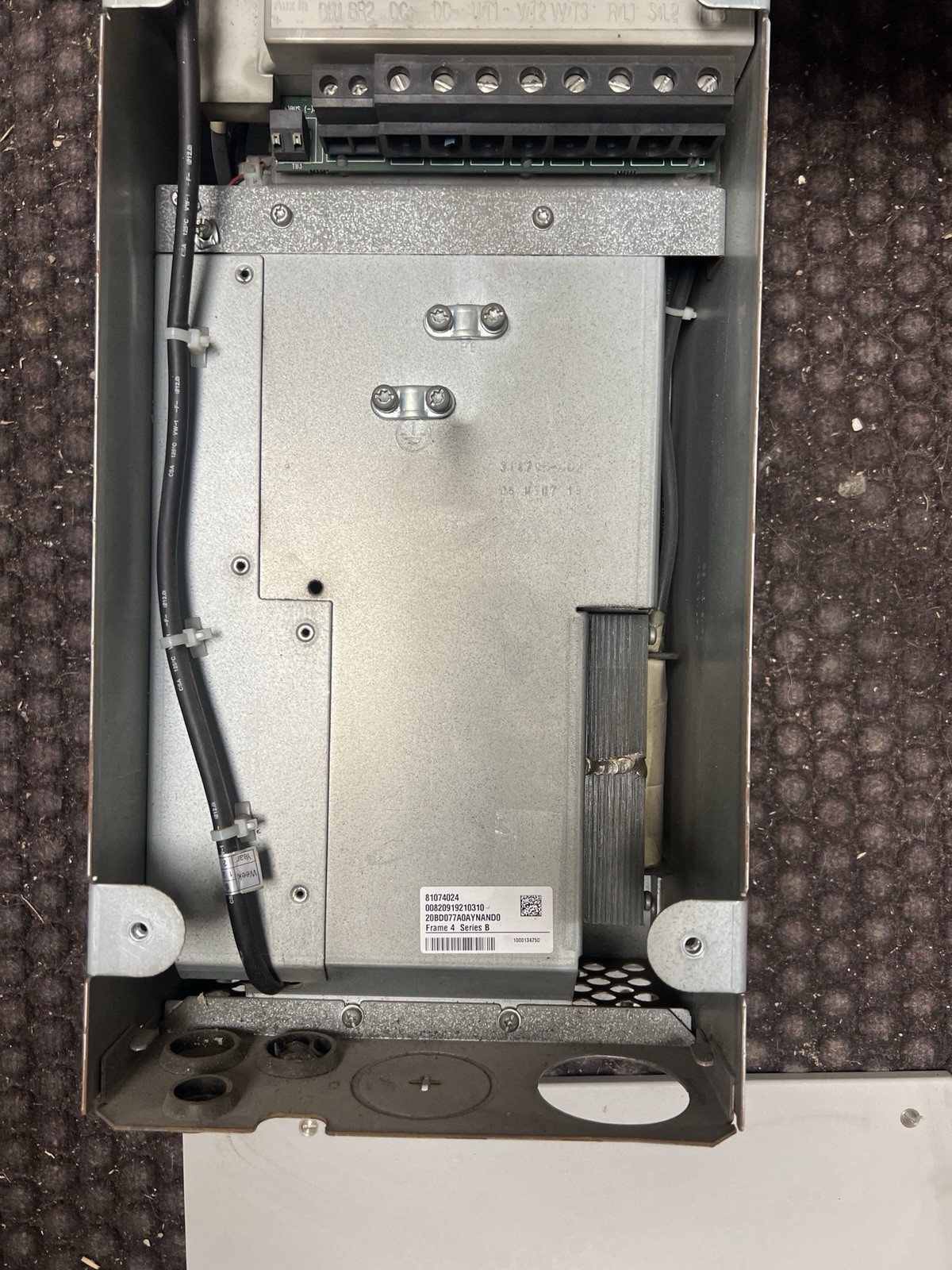20BD077A0AYNAND0-B Allen-Bradley 77A 480V 60HP Powerflex 700 W/20-COMM-E TESTED