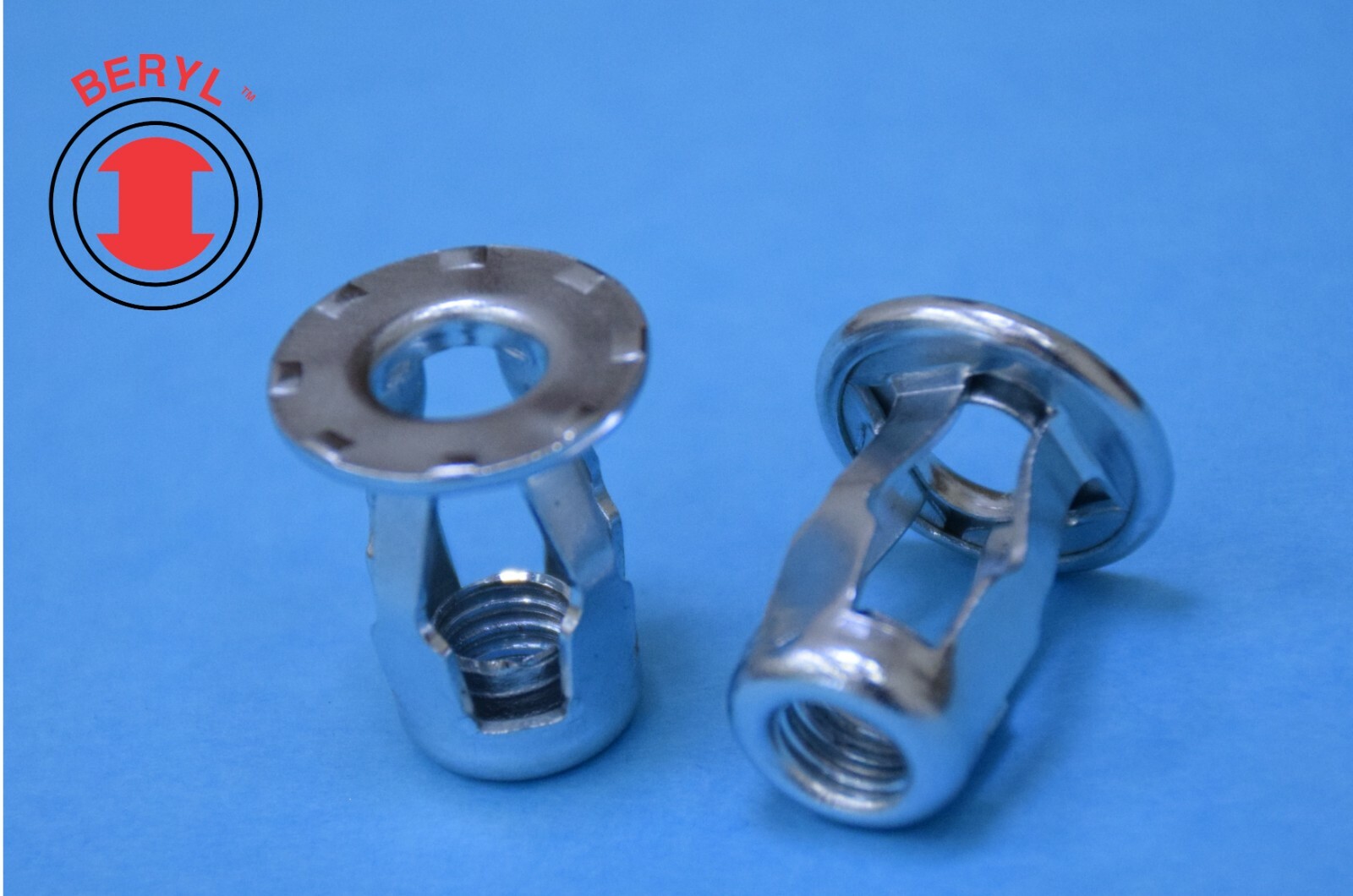 TJU01, Steel Zinc Blind Jack Nut – #6-32×0.669″ – 25 PCS
