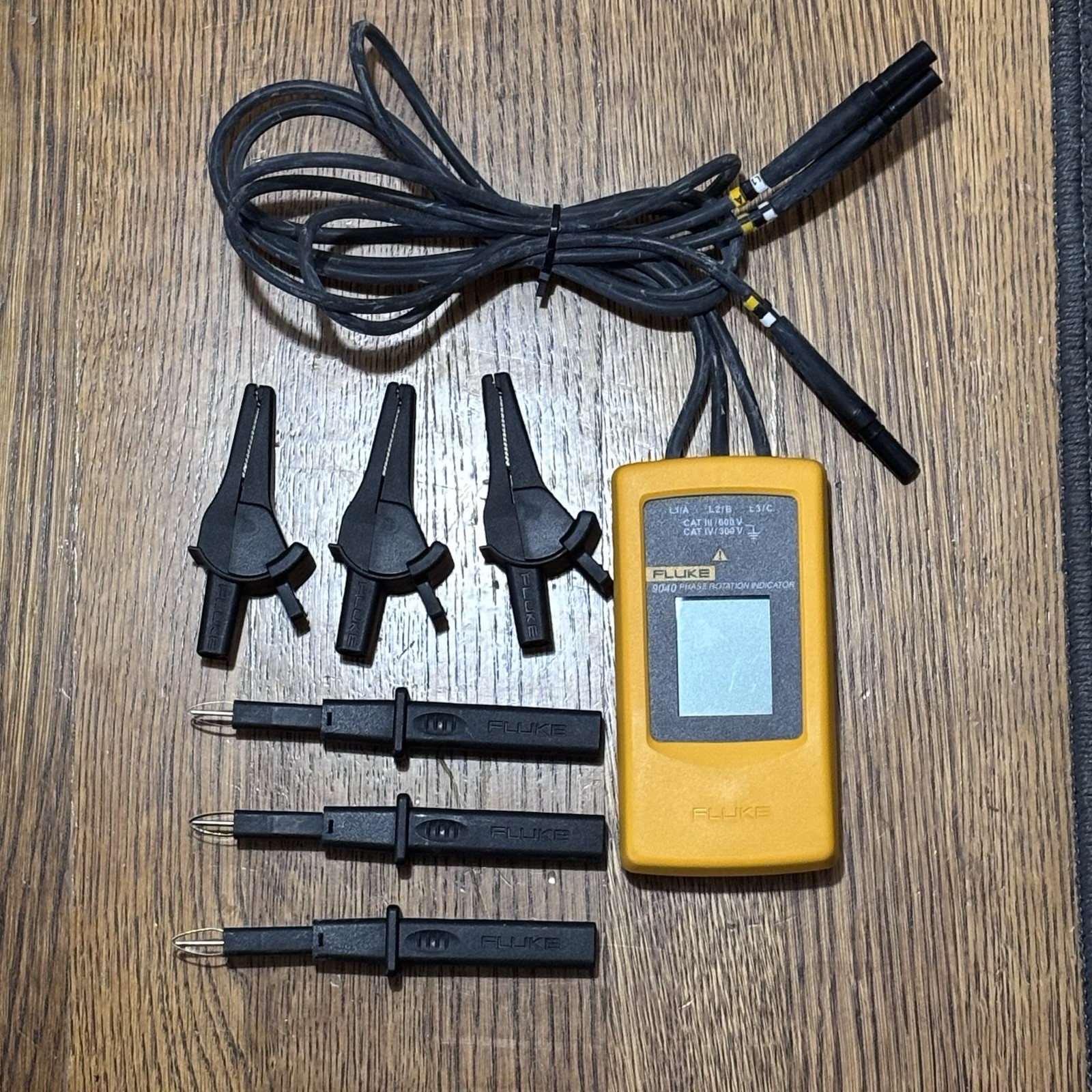 Fluke 9040 Digital Phase Rotation Indicator Meter Rotation Tester 3 Phase Meter