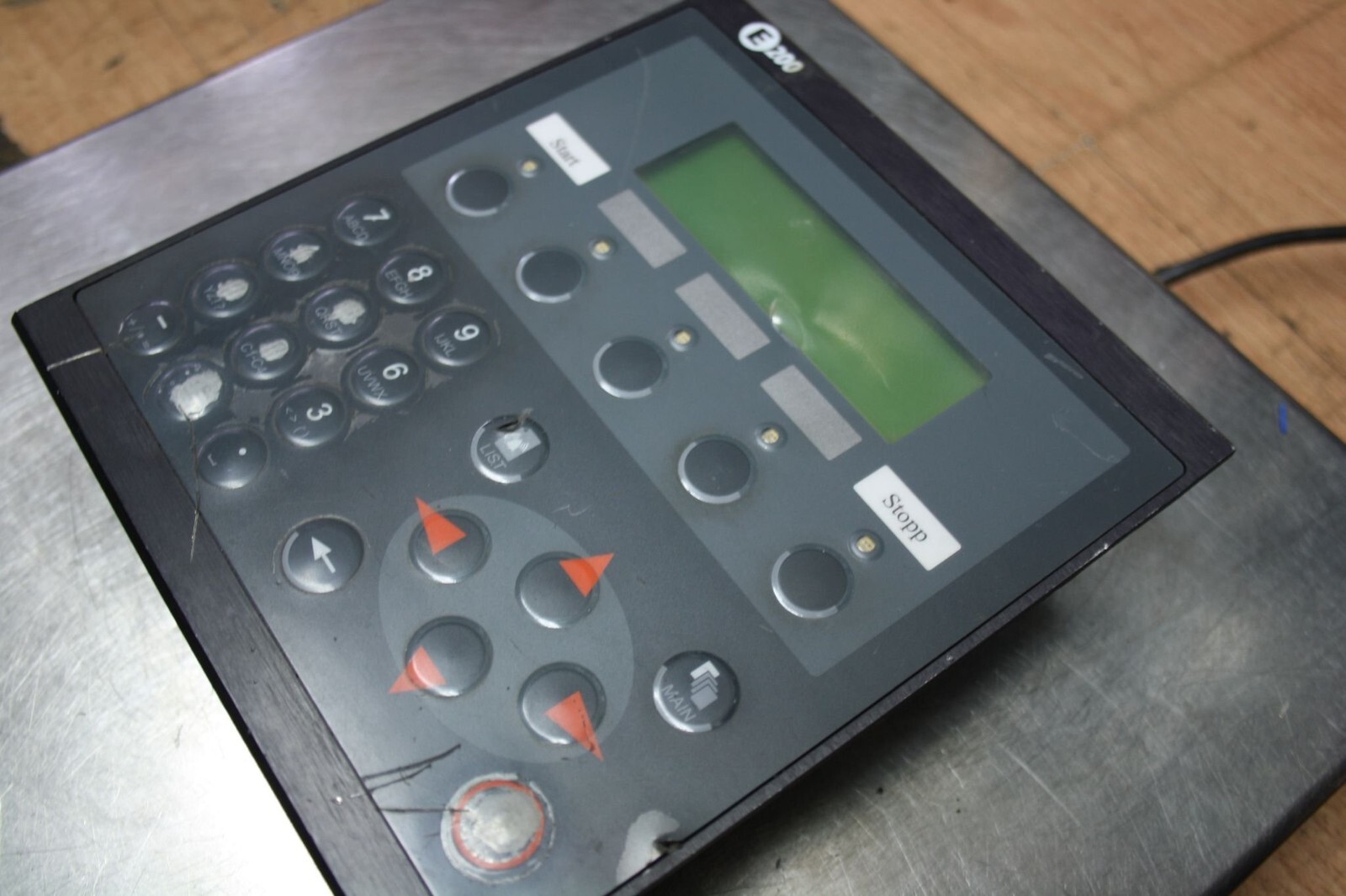 Beijer E200 OPERATOR Interface PANELWITH KEYPAD FREE SHIPPING