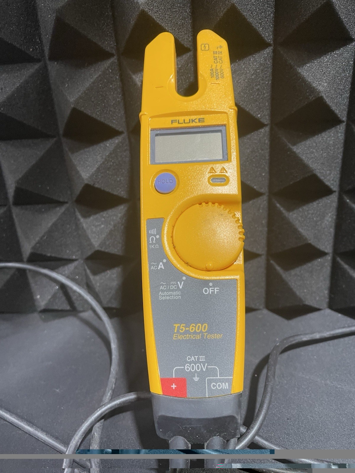 Fluke T5-600 Electrical Tester Voltage Continuity Current Meter CAT III 600V