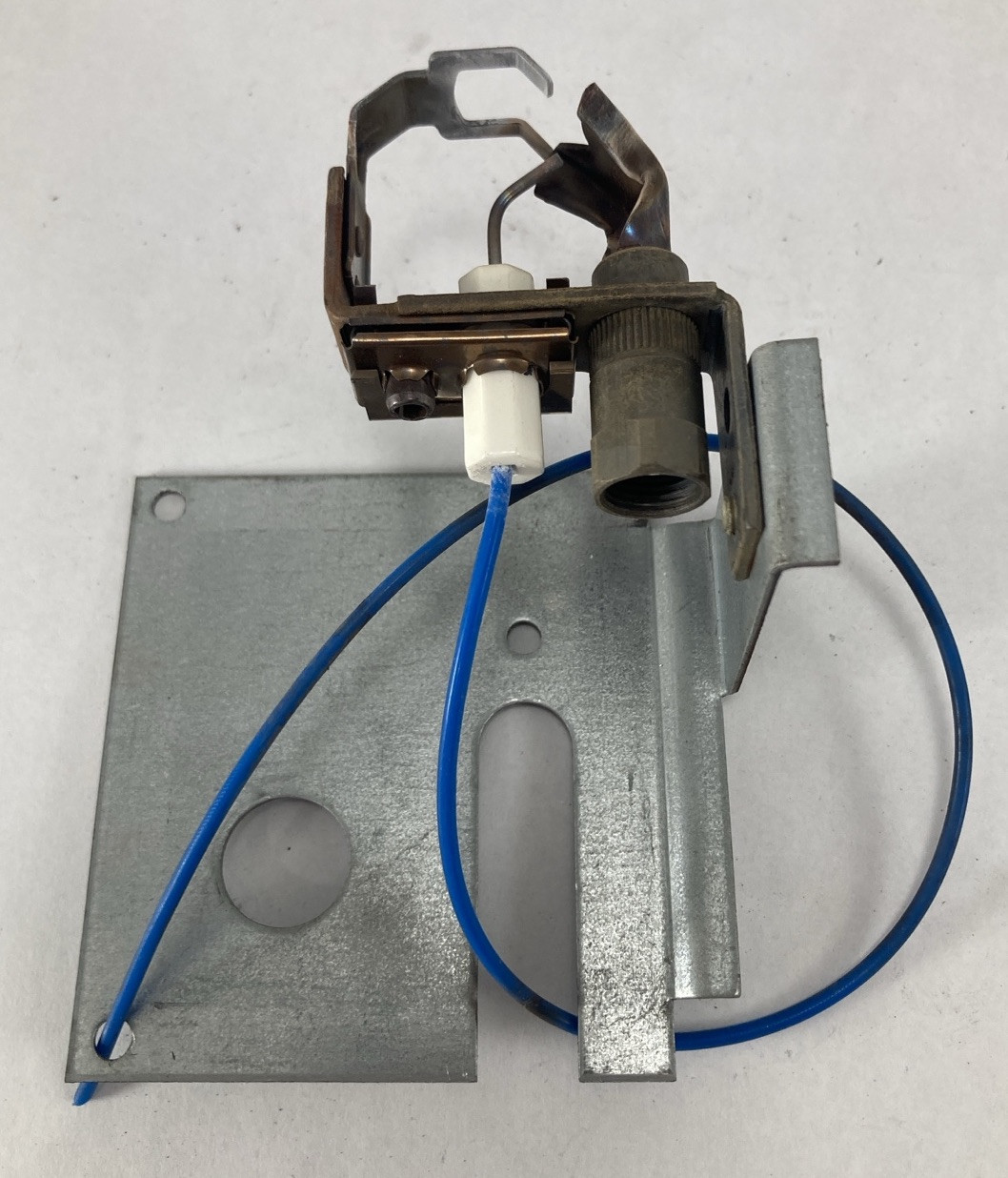 OEM Honeywell Commercial Unit Heater Furnace Pilot Spark Ignitor Assembly Burner
